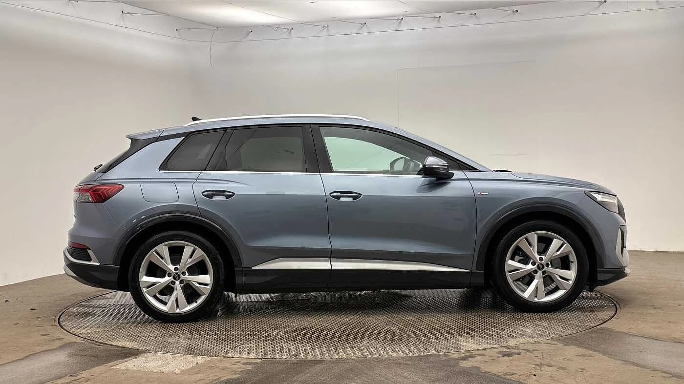 Audi-Q4 e-tron-image-4