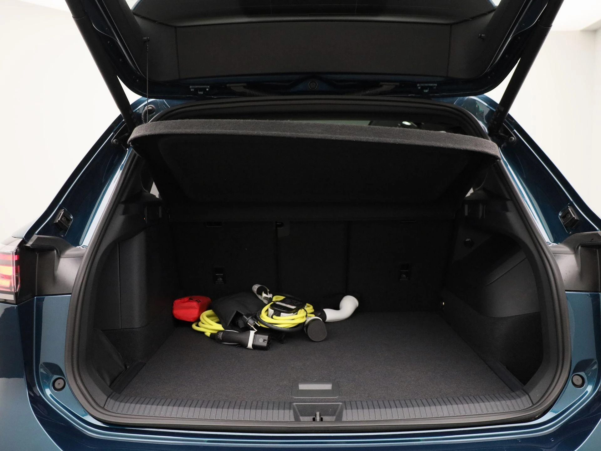 Volkswagen-Tiguan-image-13