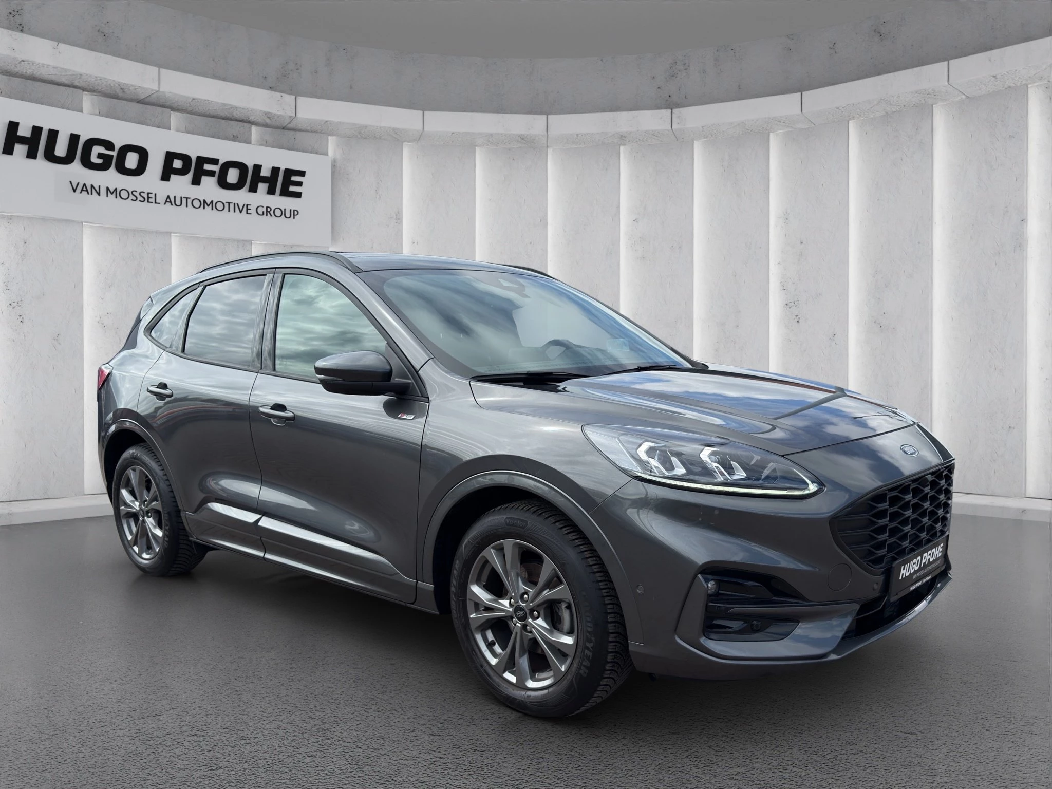 Ford Kuga ST-Line X*PANO*AHK*KAM*ACC*NAVI*SOUND-SYS.