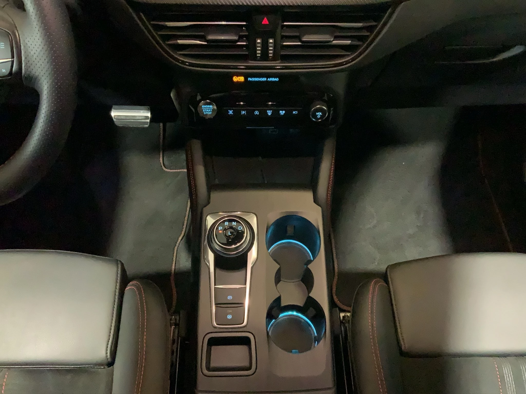 Ford Kuga ST-Line X Aut.*360GRAD*LED-MATRIX*NAVI*GRA*WINTER-PKT.
