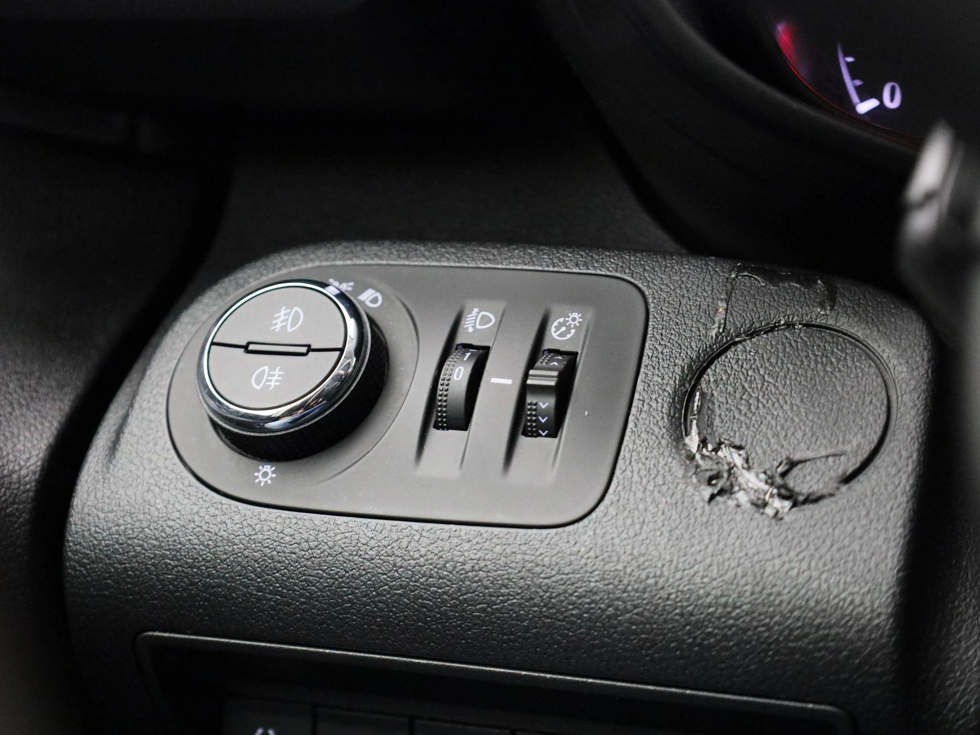 Opel-Combo Life-image-18
