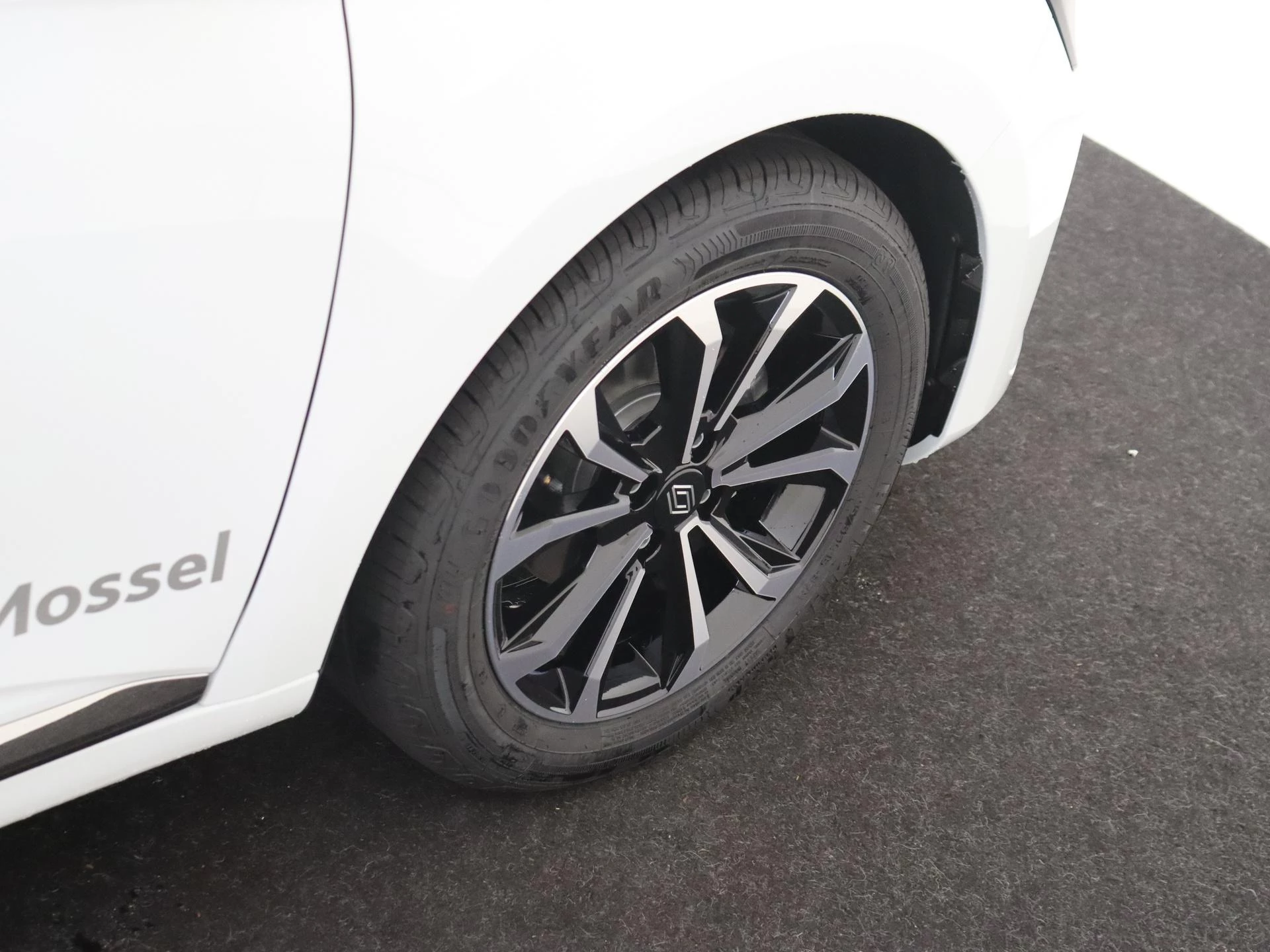 Renault-Clio-image-2