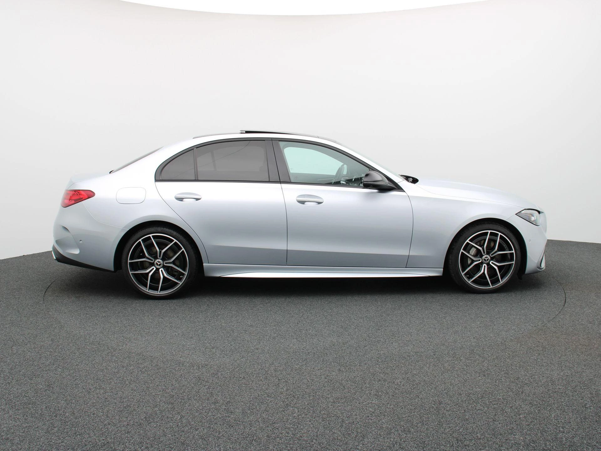 Mercedes-Benz Classe C 300 4M AMG Line Berline + LEDER + BURMESTER + PANO + HEAD UP + DIG LIGHT +