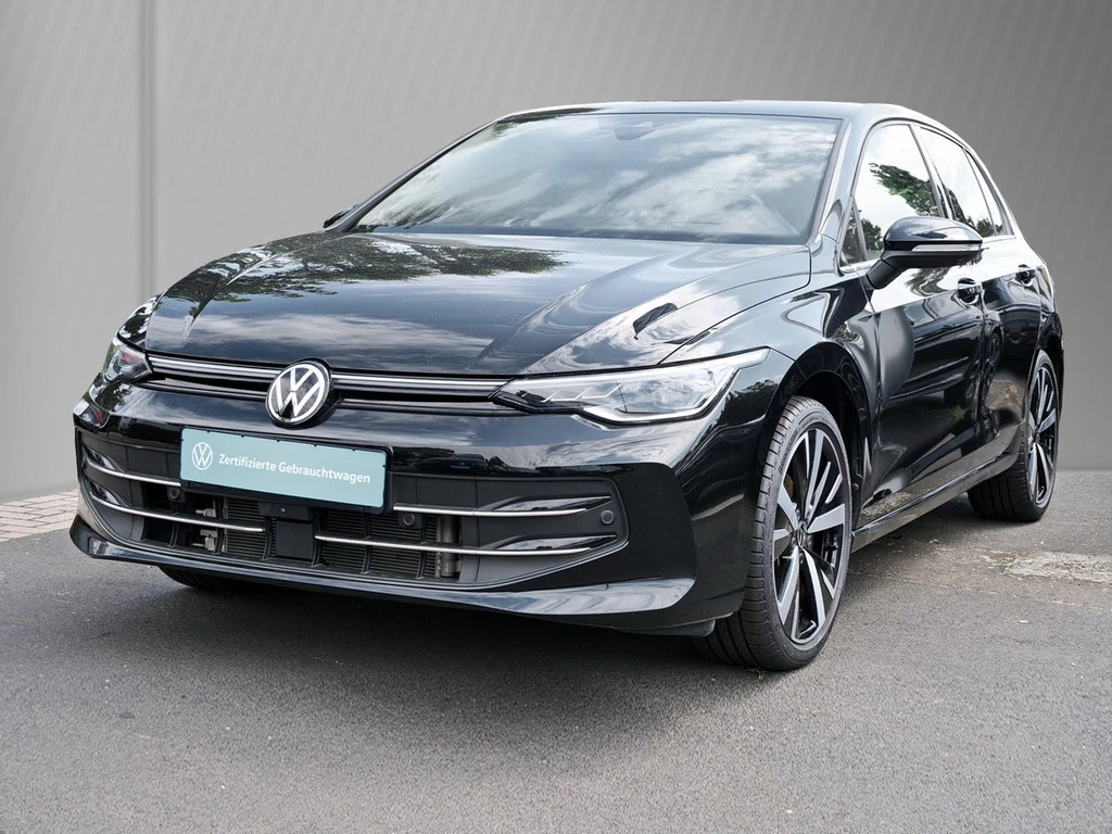 Volkswagen Golf VIII Lim. 1.5 eTSI Style *MATRIX*AHK*ACC*360°*NAVI*