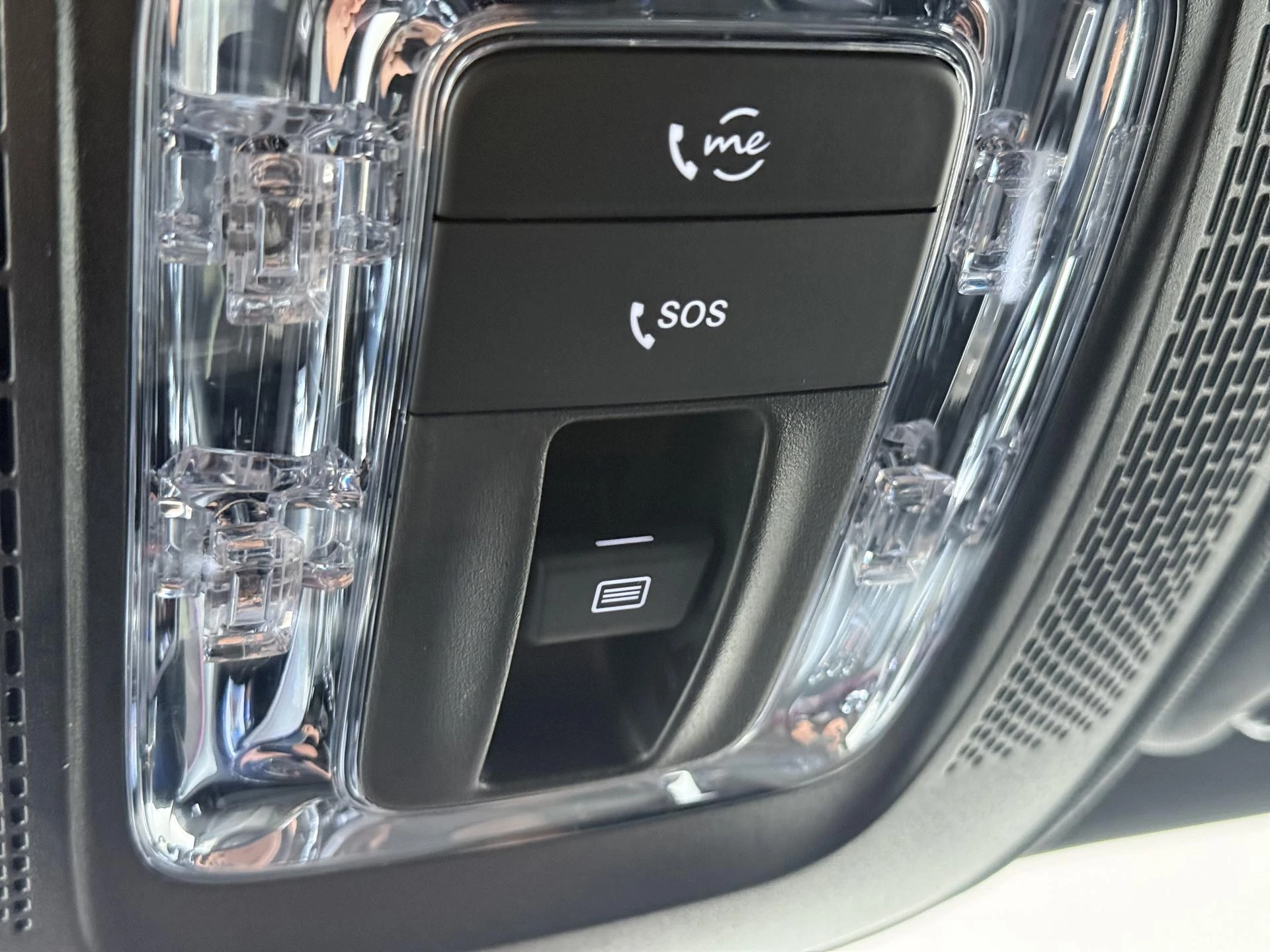 Mercedes-Benz-EQA-image-23