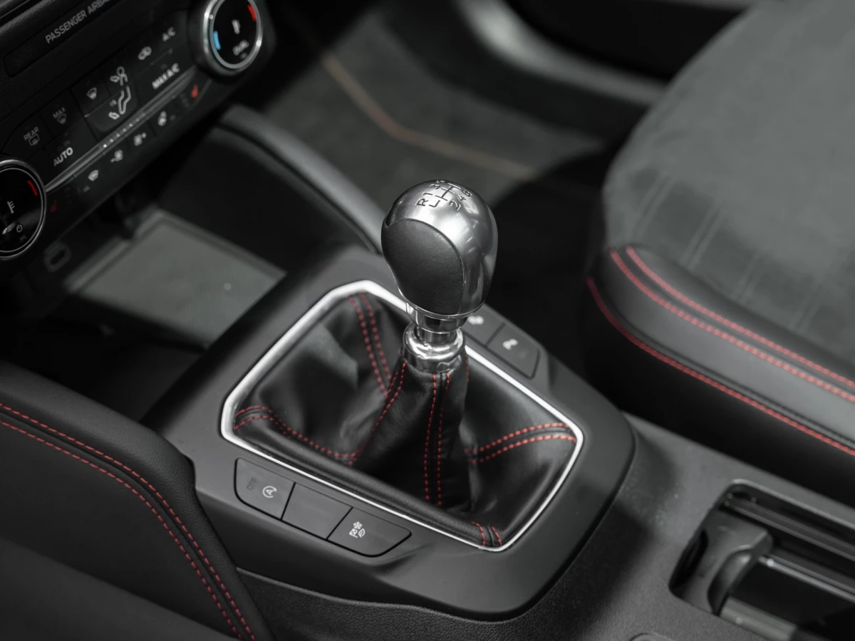 Ford Kuga ST-Line X*PANO*AHK*KAM*ACC*NAVI*SOUND-SYS. LED Pano SHZ 4xSHZ