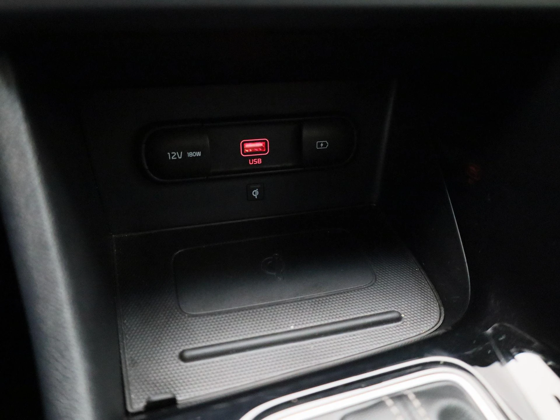 Kia-Niro-image-23