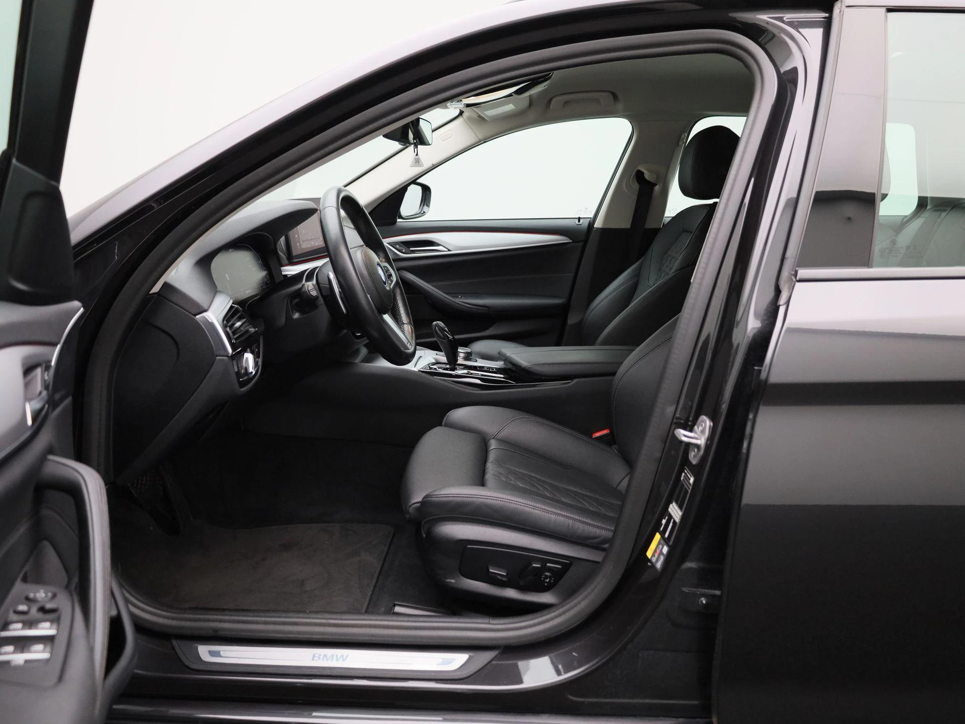 BMW-5 Serie-image-8
