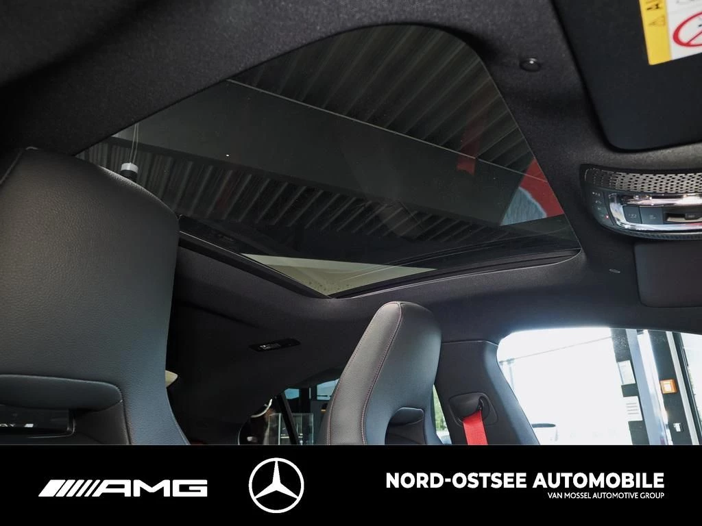 Mercedes-Benz CLA 35 AMG 4m NIGHT PANO SOUND DISTRONIC AMG Line