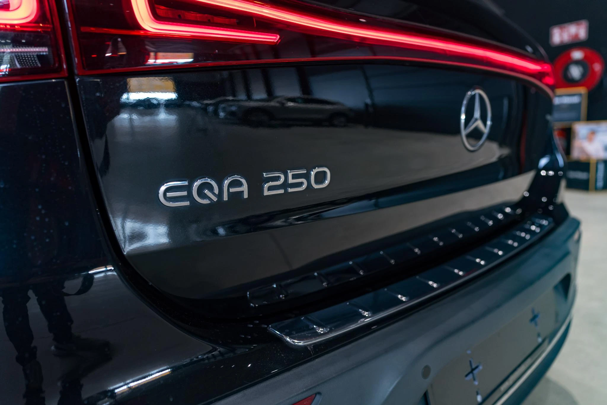 Mercedes-Benz-EQA-image-11