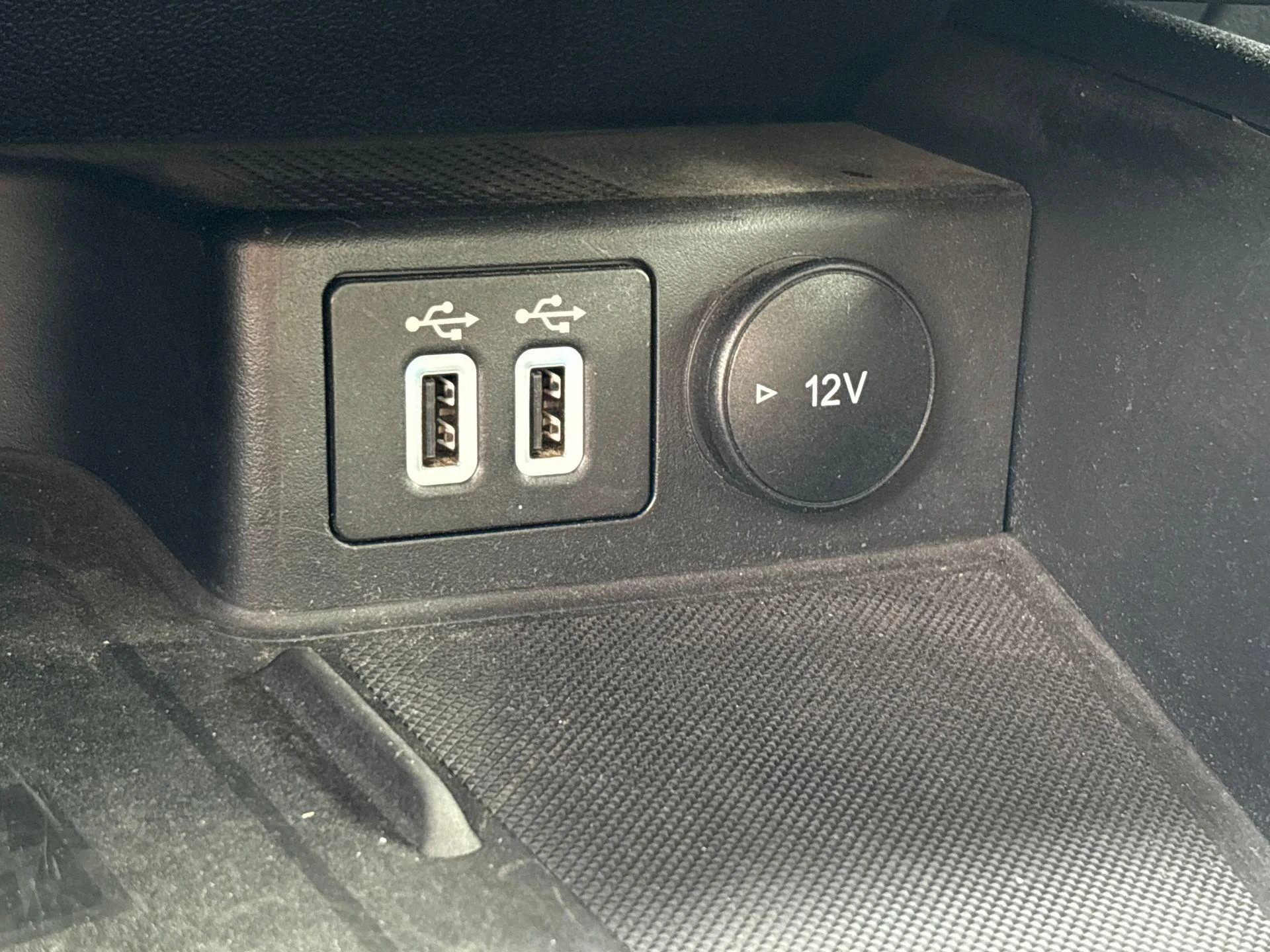 Ford-Kuga-image-35