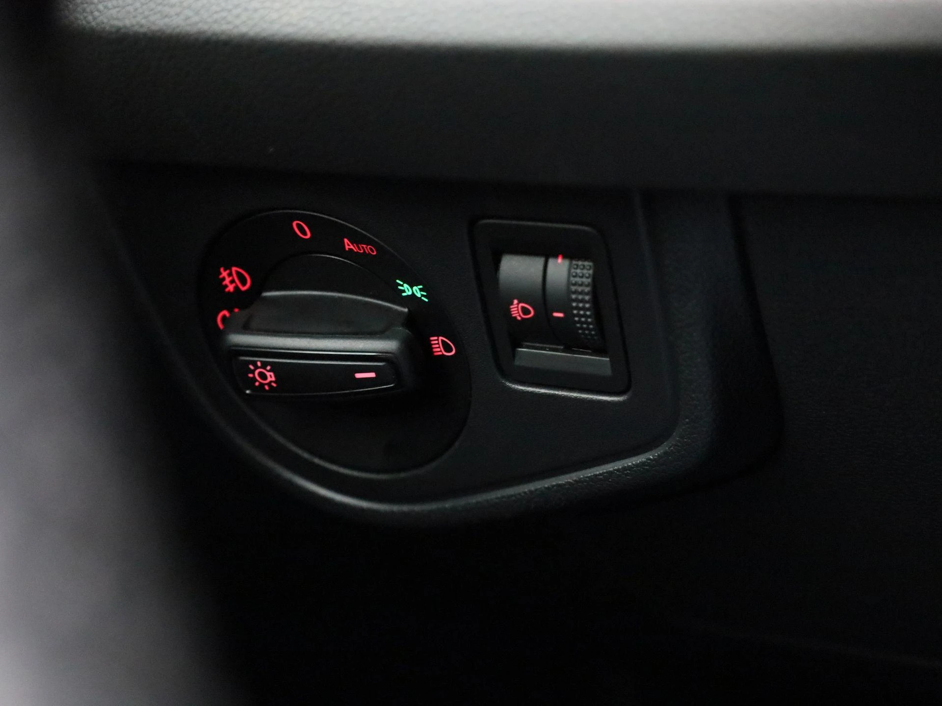 Volkswagen-Polo-image-19