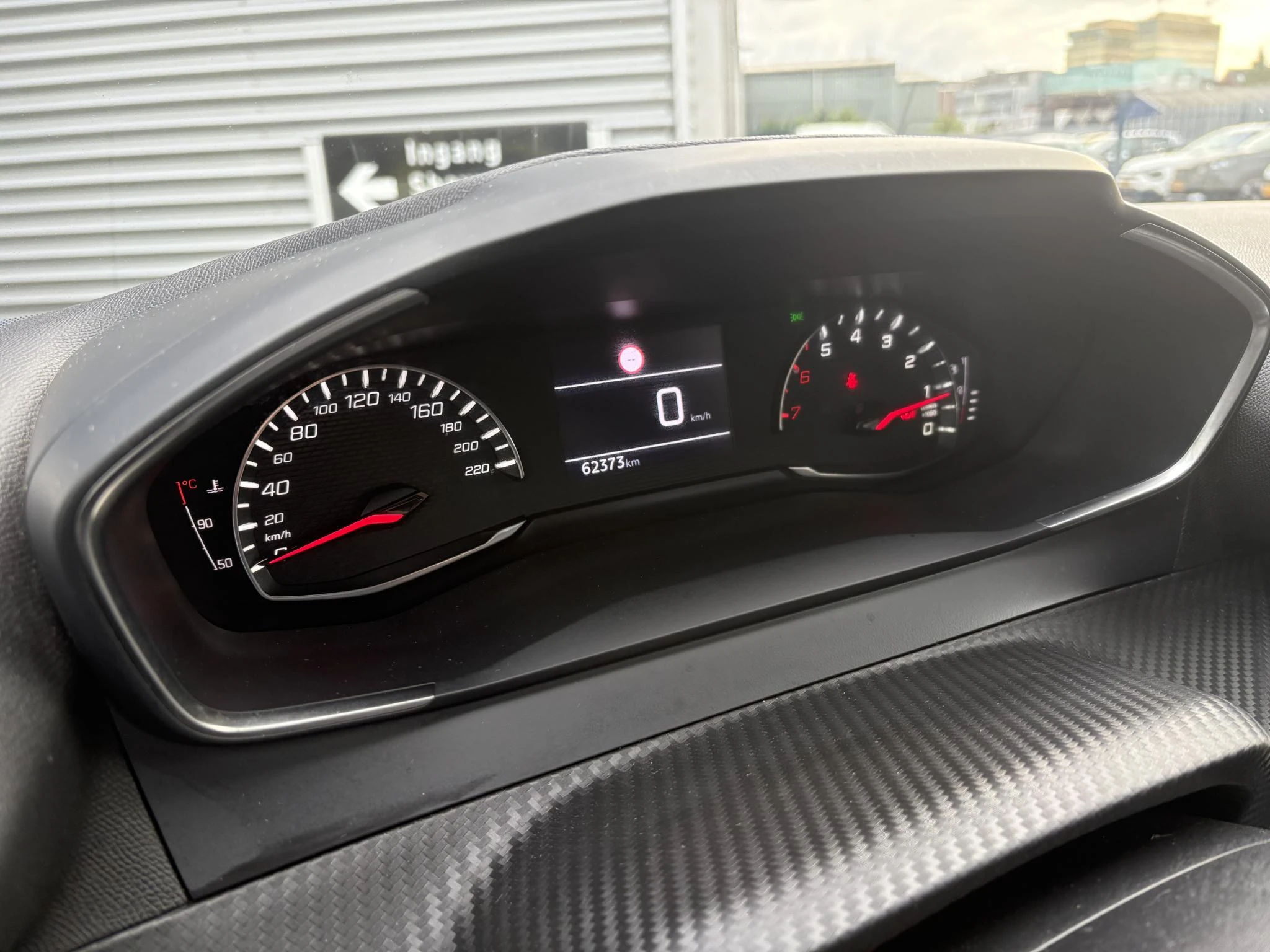 Peugeot-2008-image-11