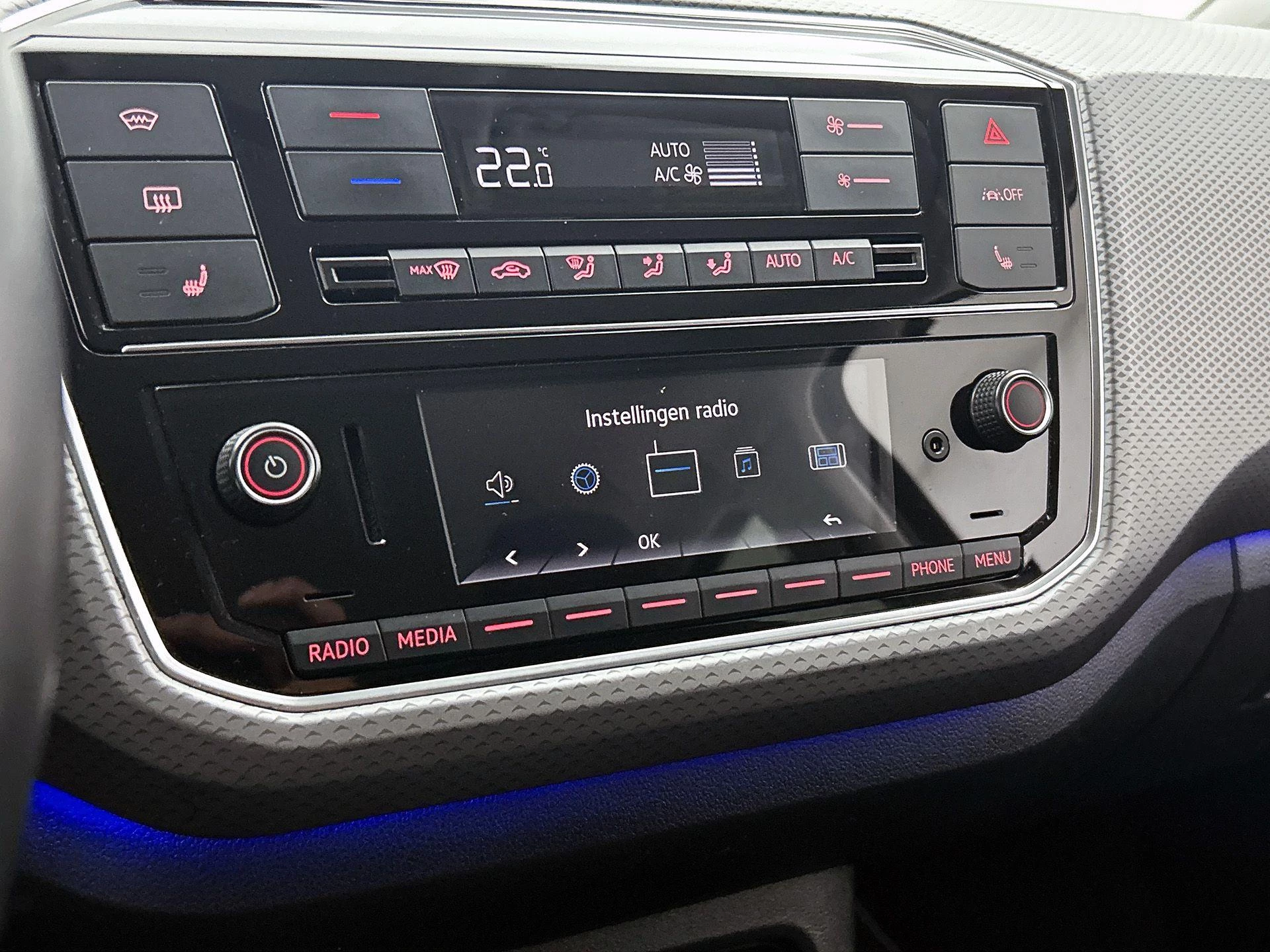 Volkswagen-e-up!-image-29