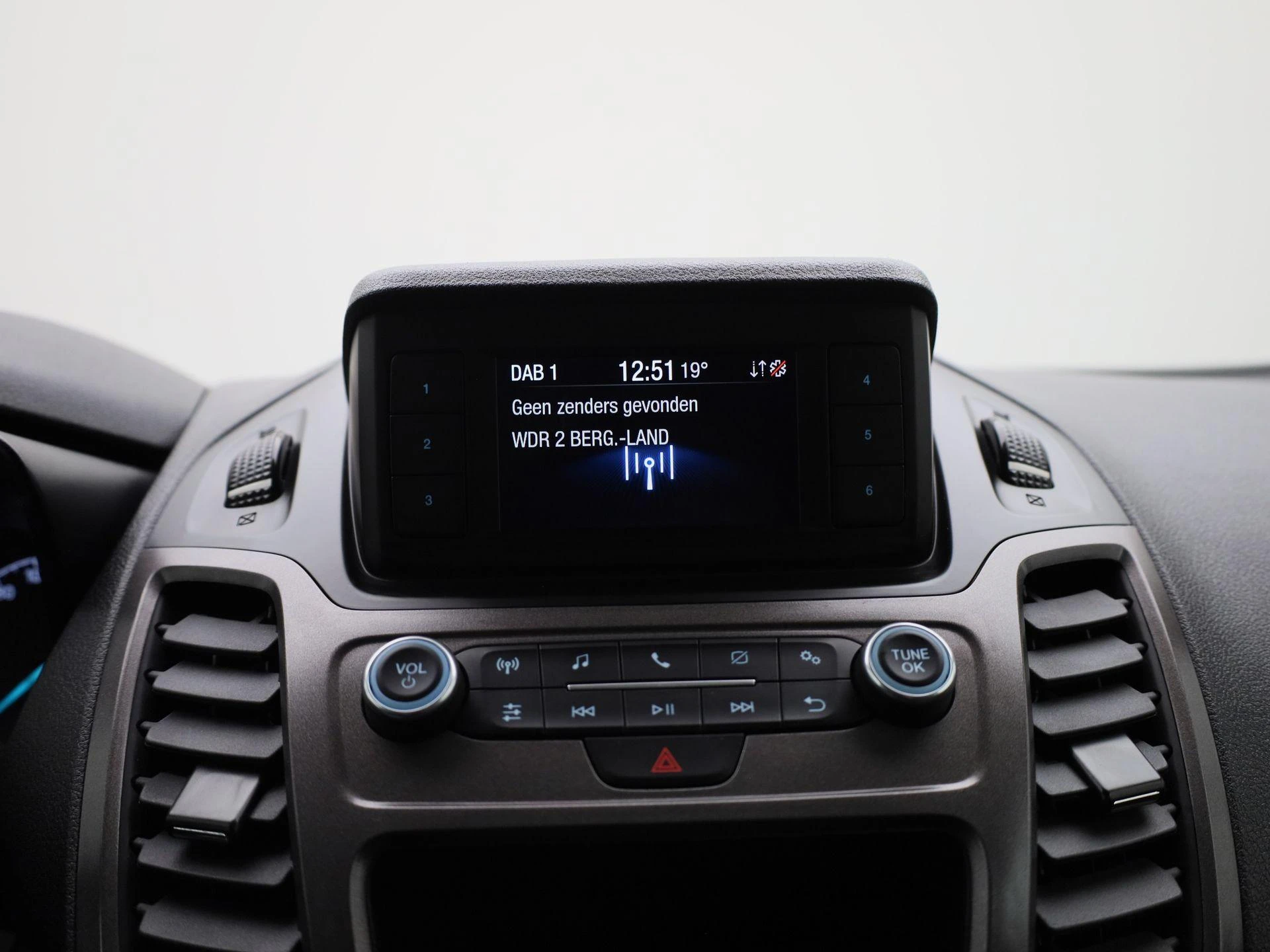 Ford-Transit Connect-image-18