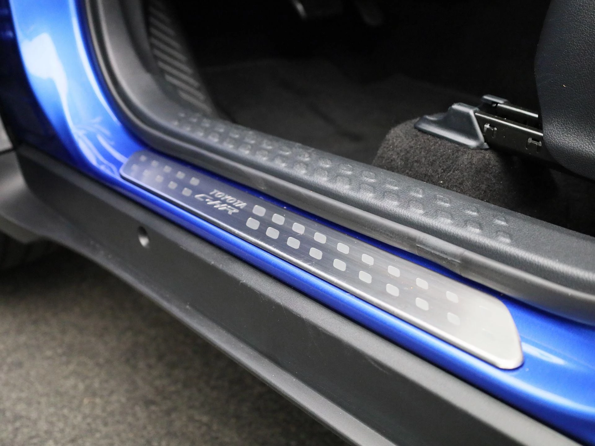 Toyota-C-HR-image-31