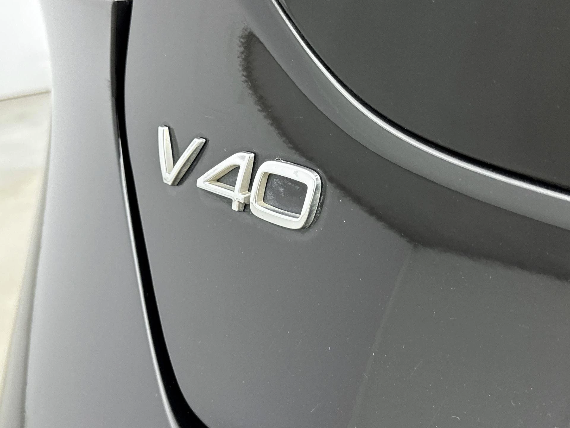 Volvo-V40-image-20