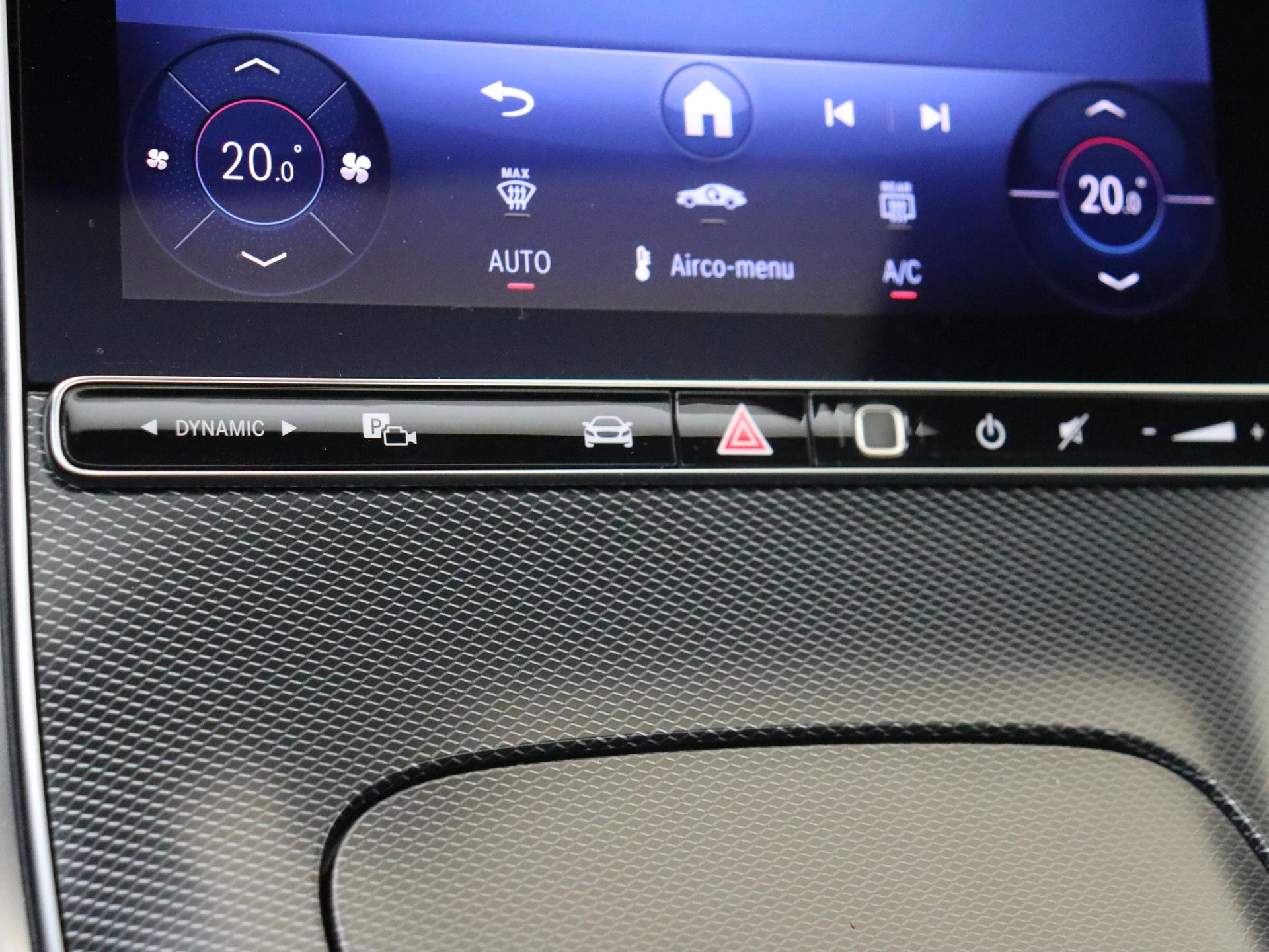 Mercedes-Benz-C-Klasse-image-19