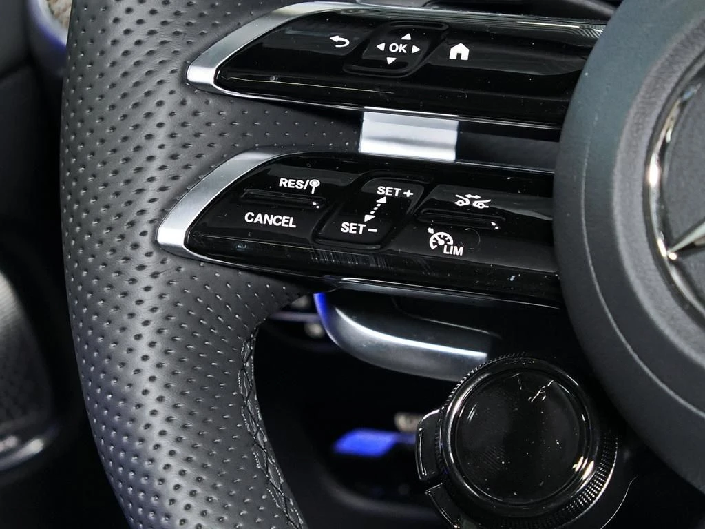 Mercedes-AMG-GLC 53 AMG-image-9