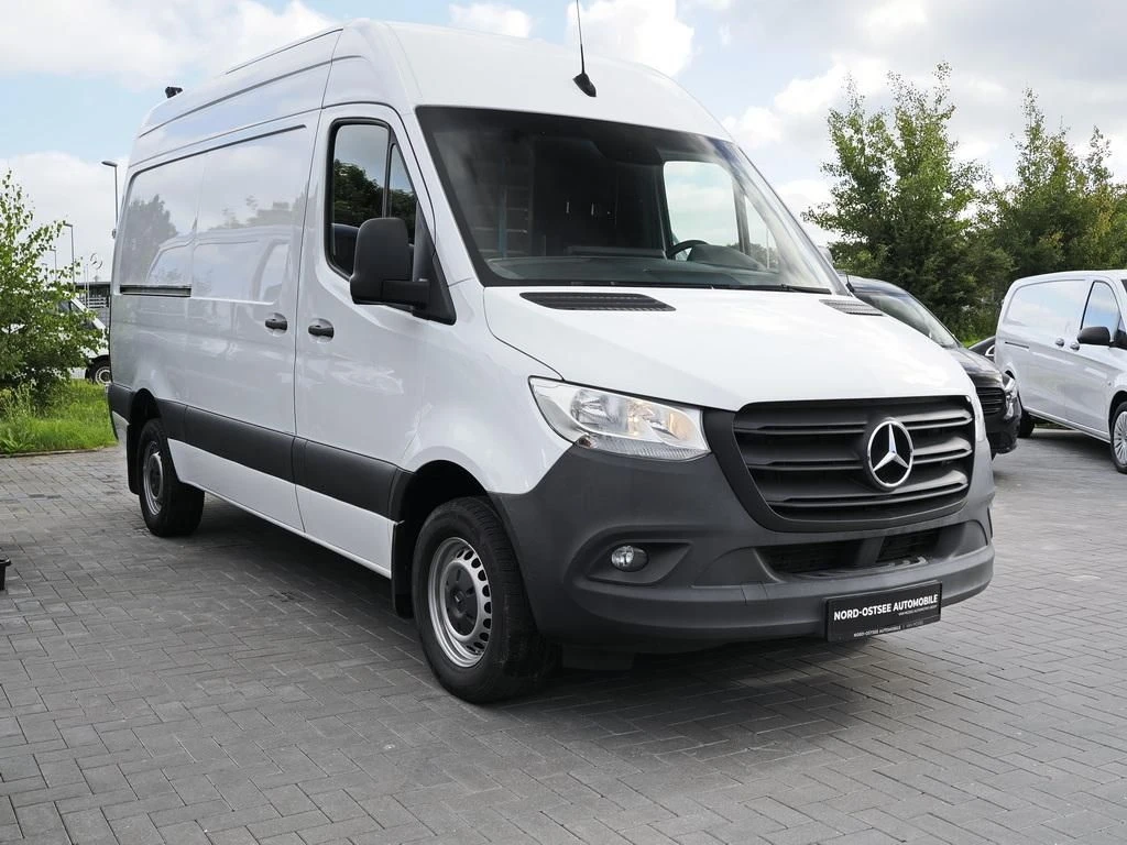 Mercedes-Benz-Sprinter 317-image-3