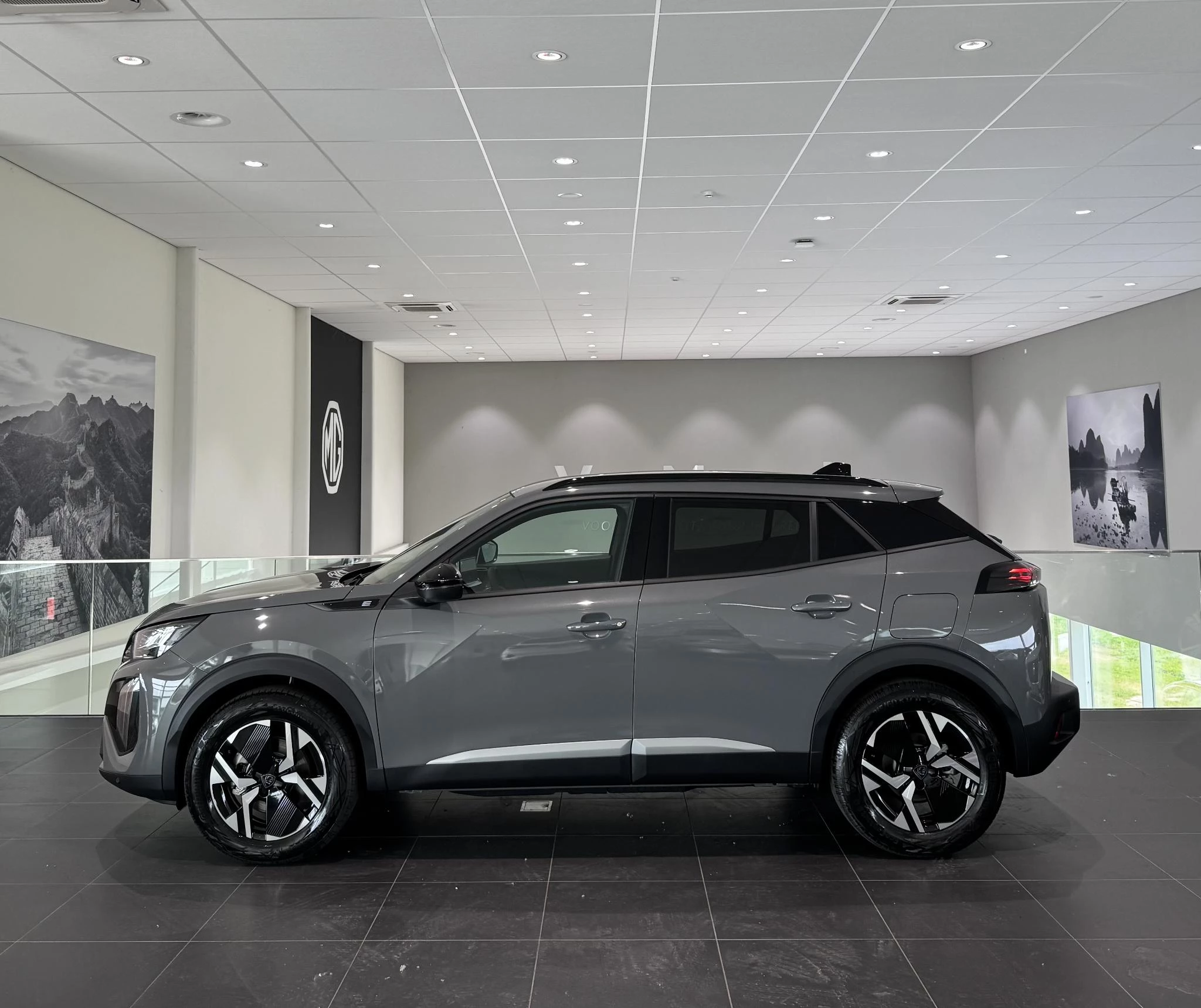 Peugeot-e-2008-image-1