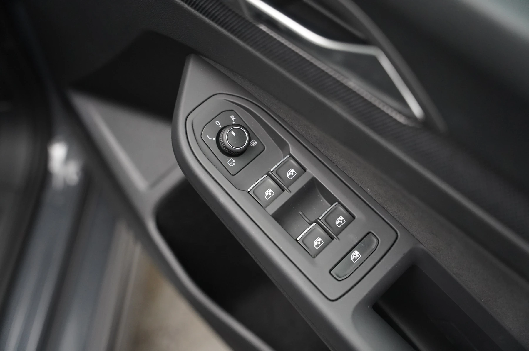 Volkswagen-Golf-image-19