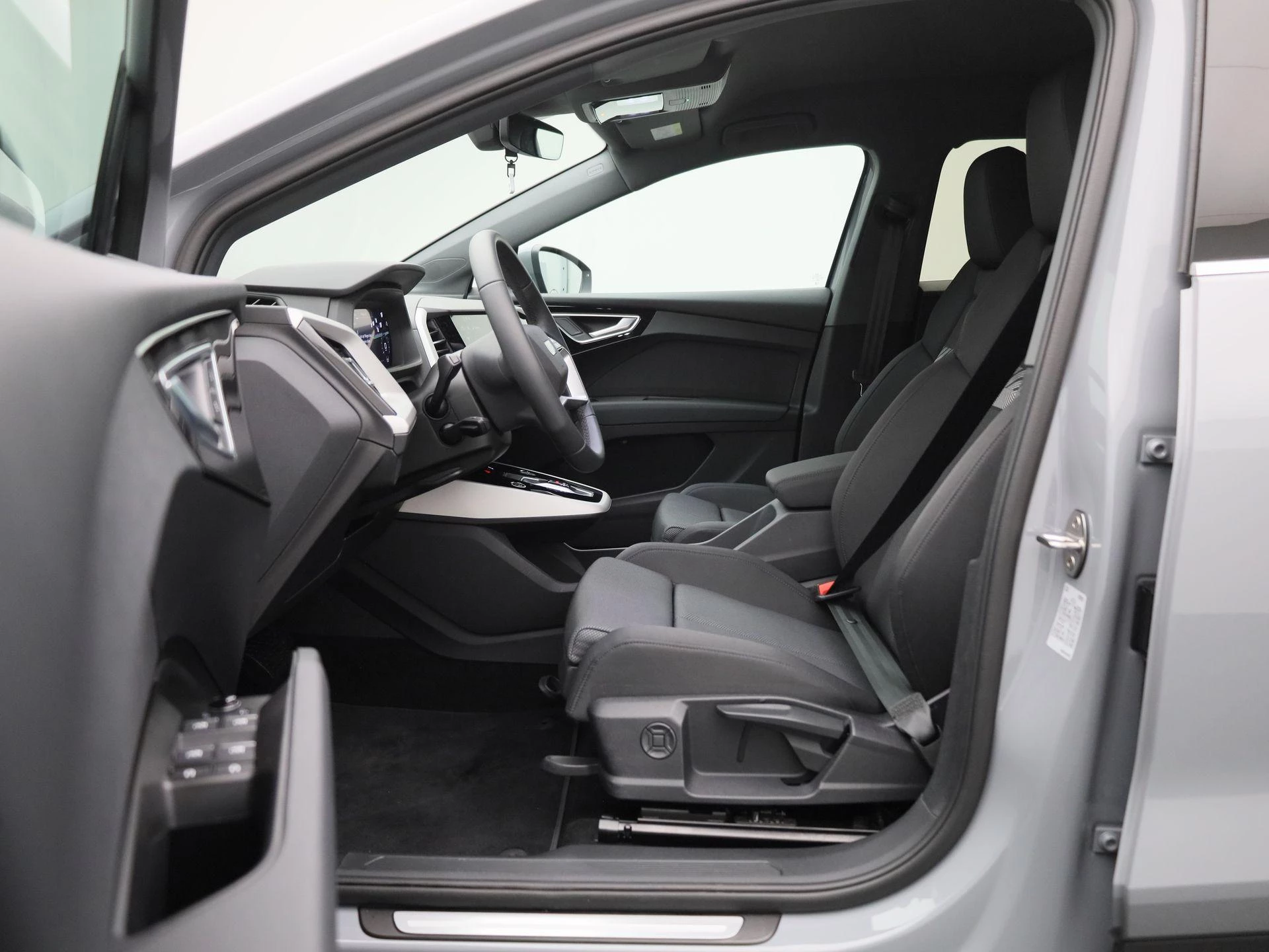 Audi-Q4 e-tron-image-10