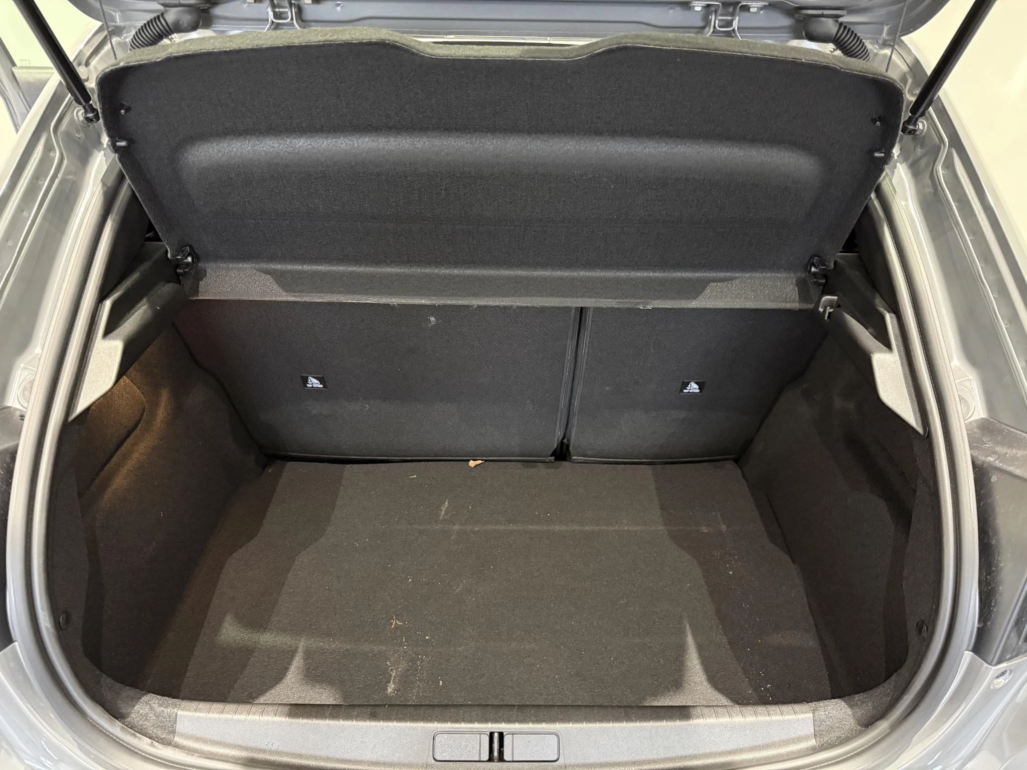 Peugeot-208-image-9