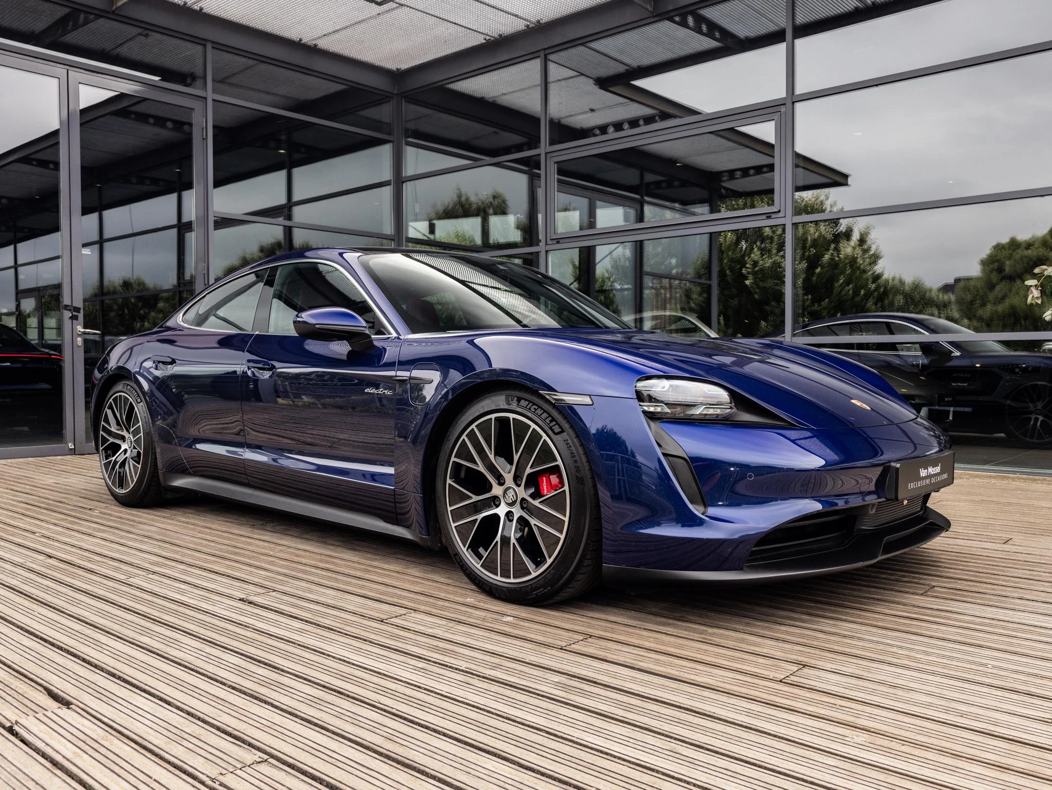 Porsche-Taycan-image-6