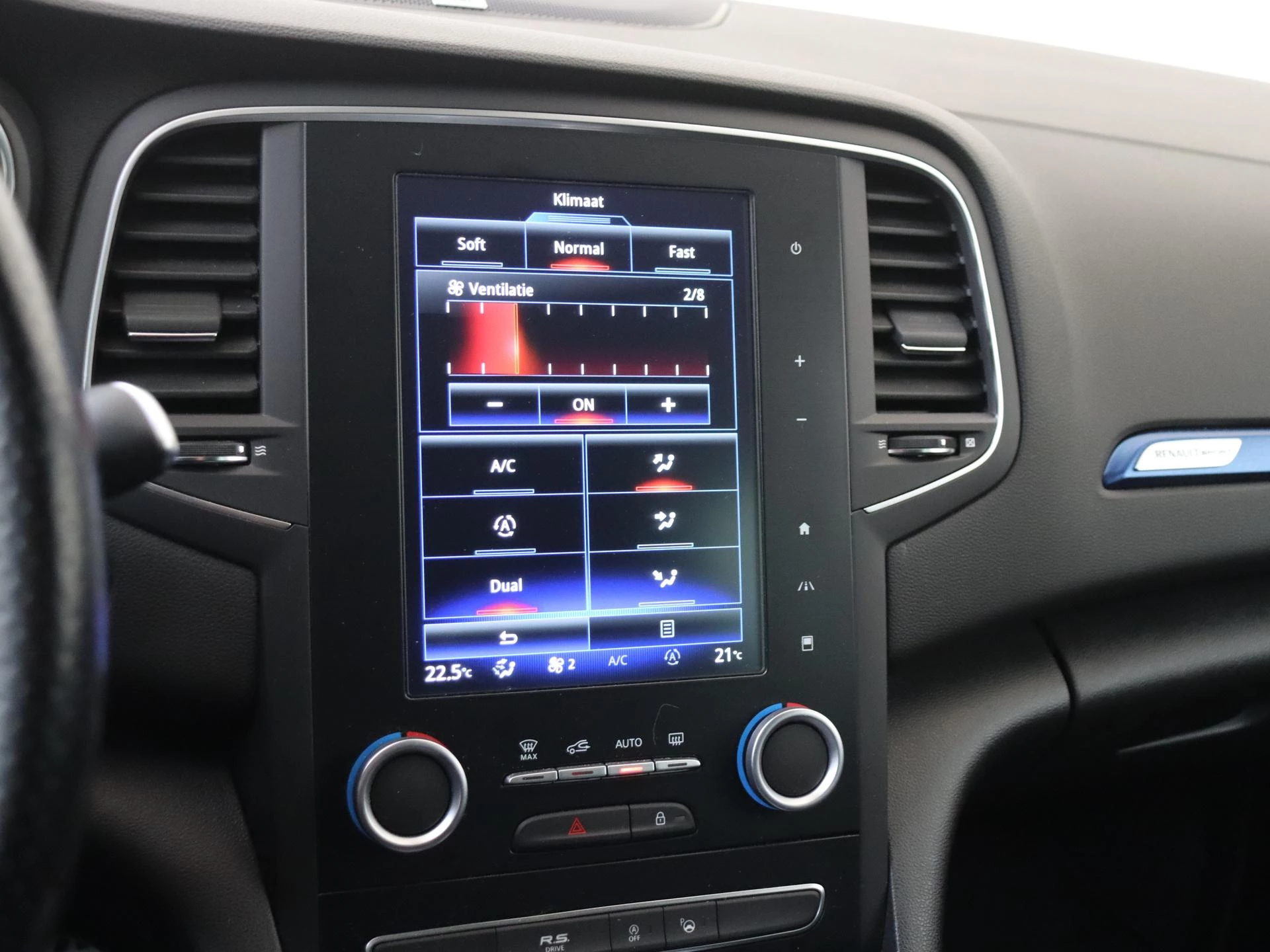 Renault-Mégane-image-22