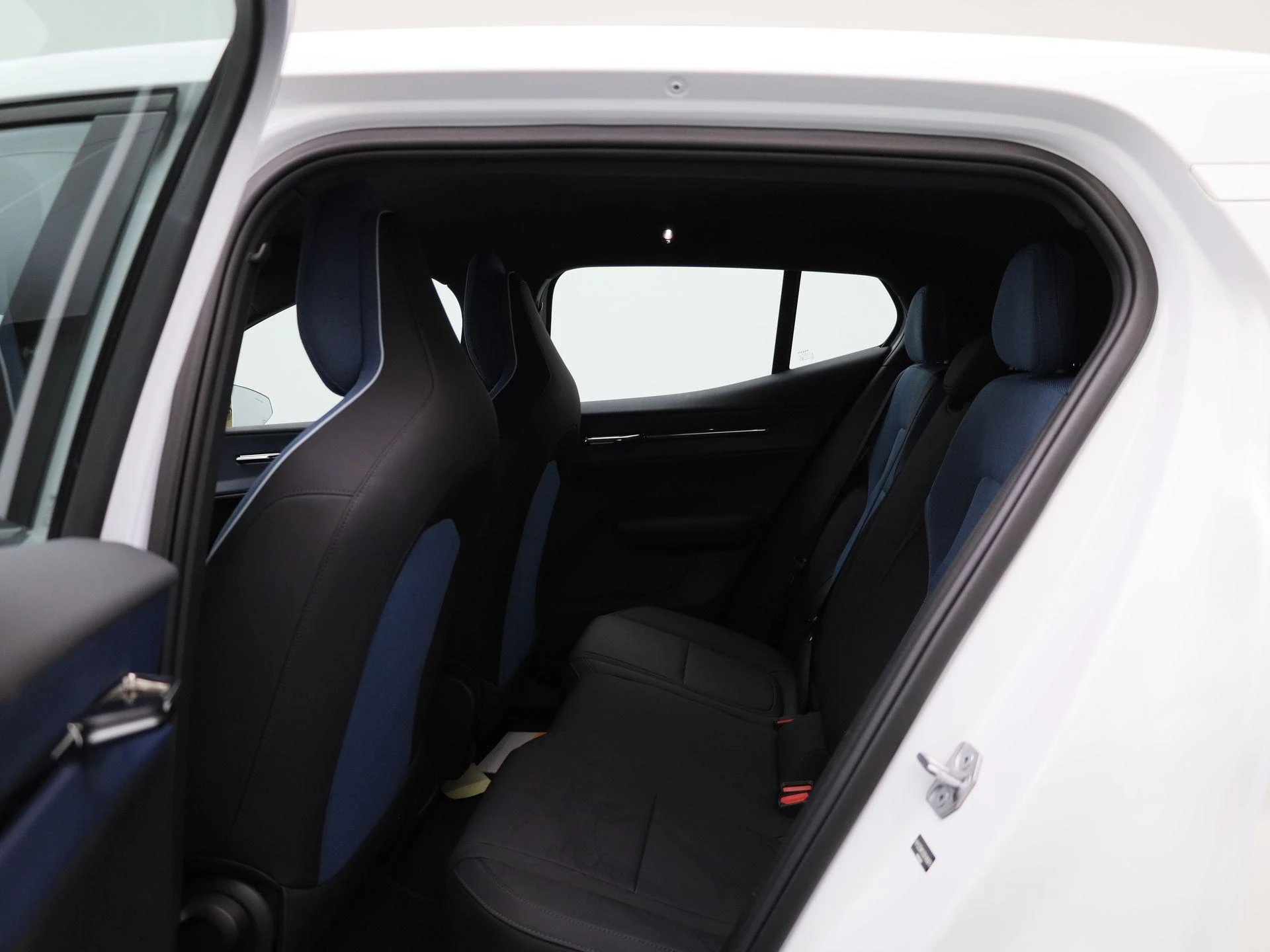 Volvo-EX30-image-9