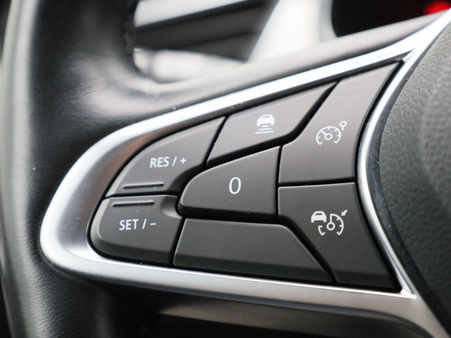 Renault-Arkana-image-18