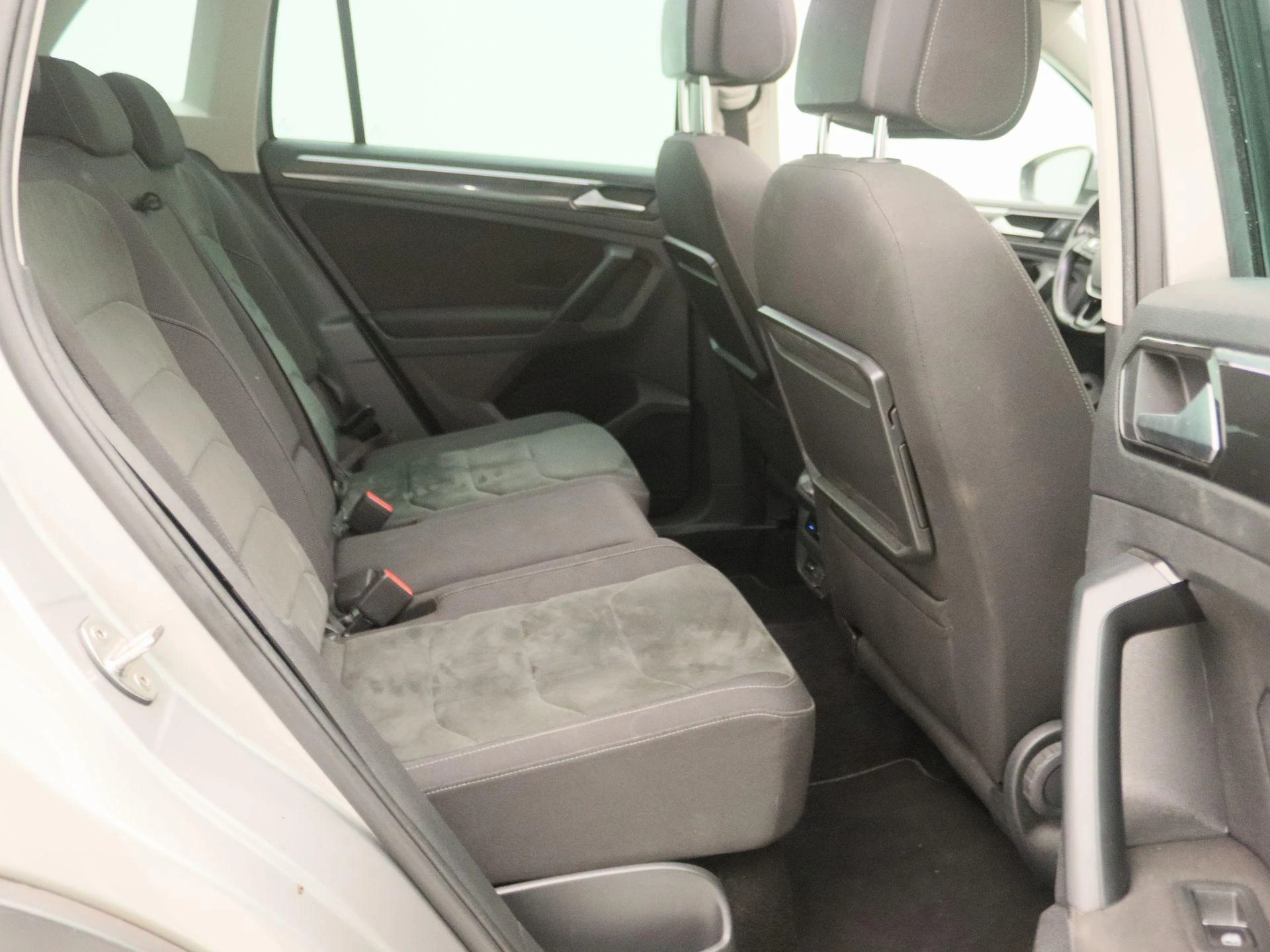 Volkswagen-Tiguan-image-27