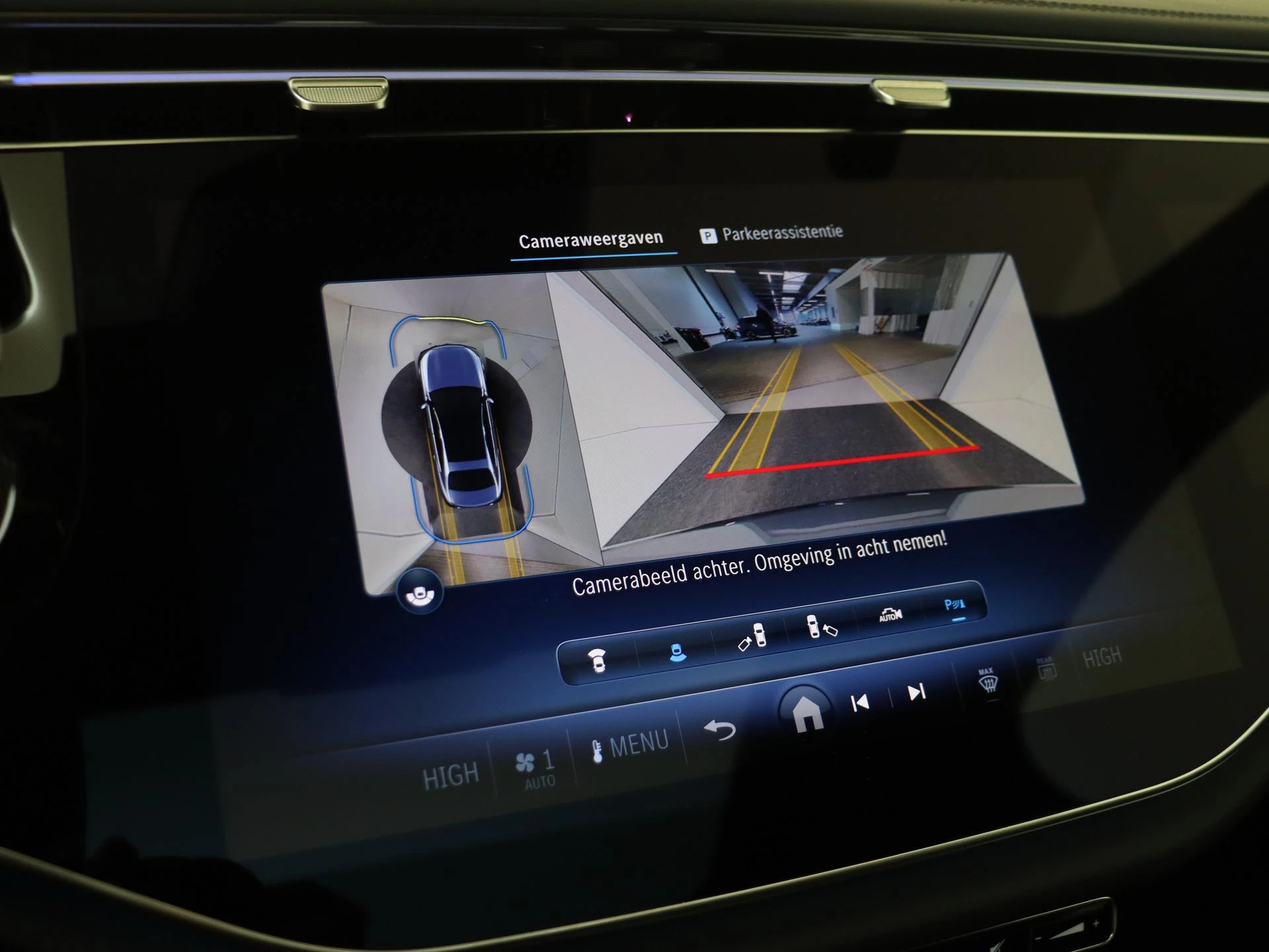 Mercedes-Benz-E-Klasse-image-20