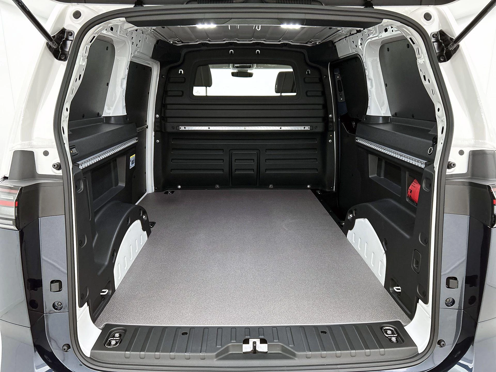 Volkswagen-ID. Buzz Cargo-image-18