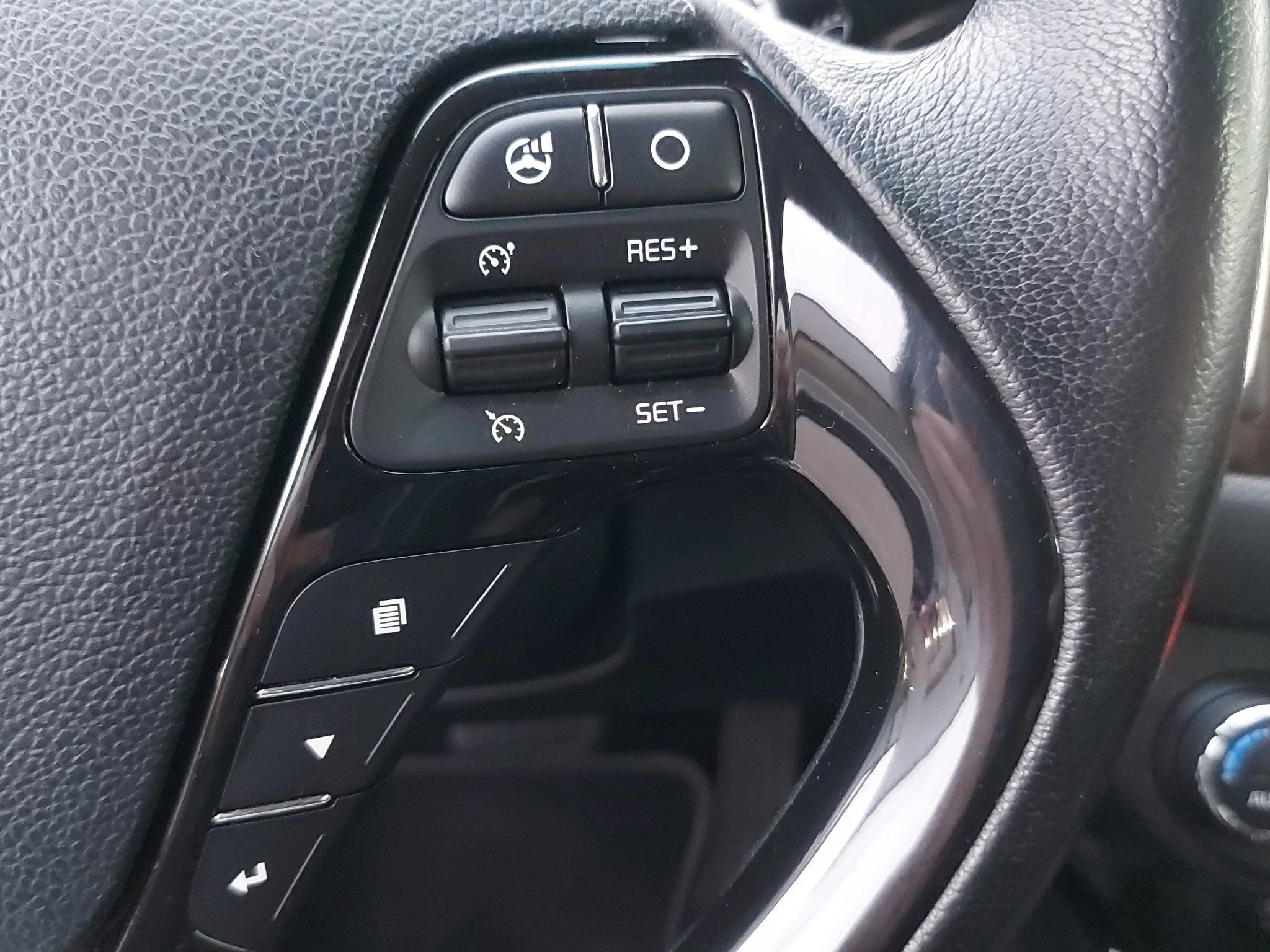 Kia-Ceed Sportswagon-image-21