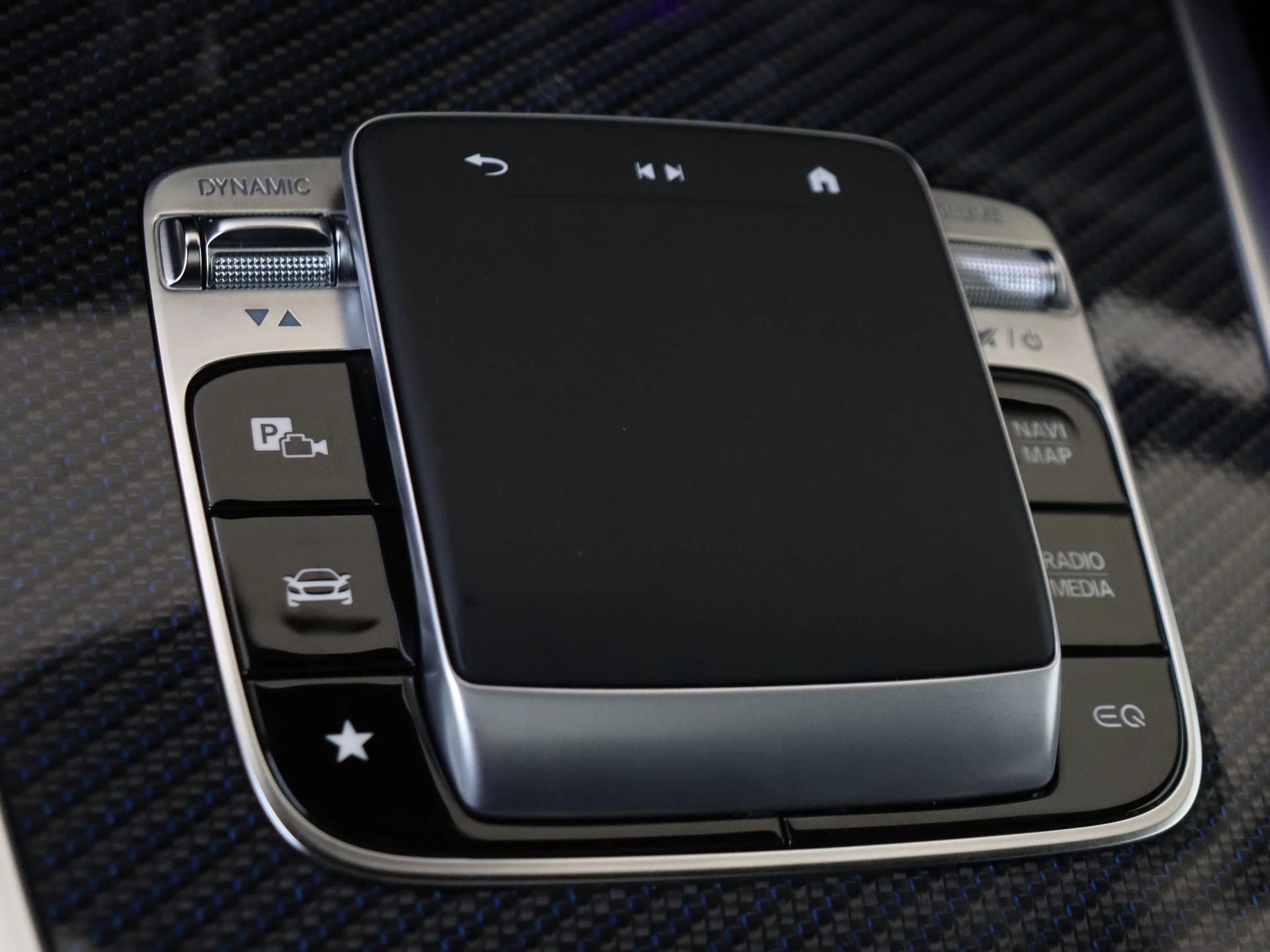 Mercedes-Benz-G-Klasse-image-21