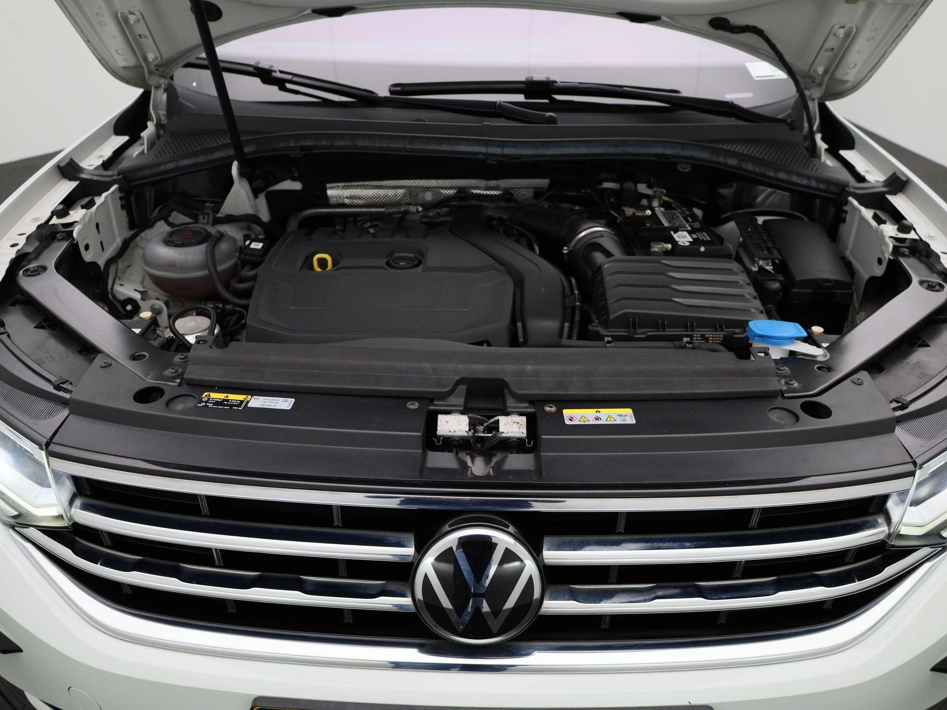 Volkswagen-Tiguan-image-29