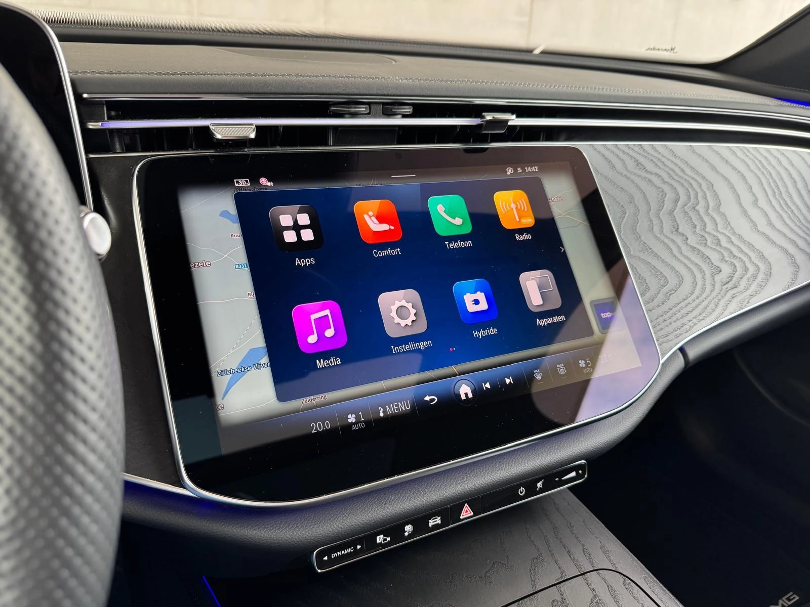 Mercedes-Benz E-Klasse 300 e AMG Line Break + PANO DAK + BURMESTER + DIGITAL LIGHT + NIGHTPACK