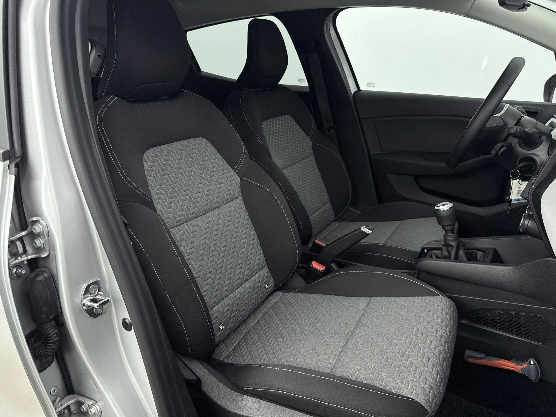 Renault-Clio-image-23