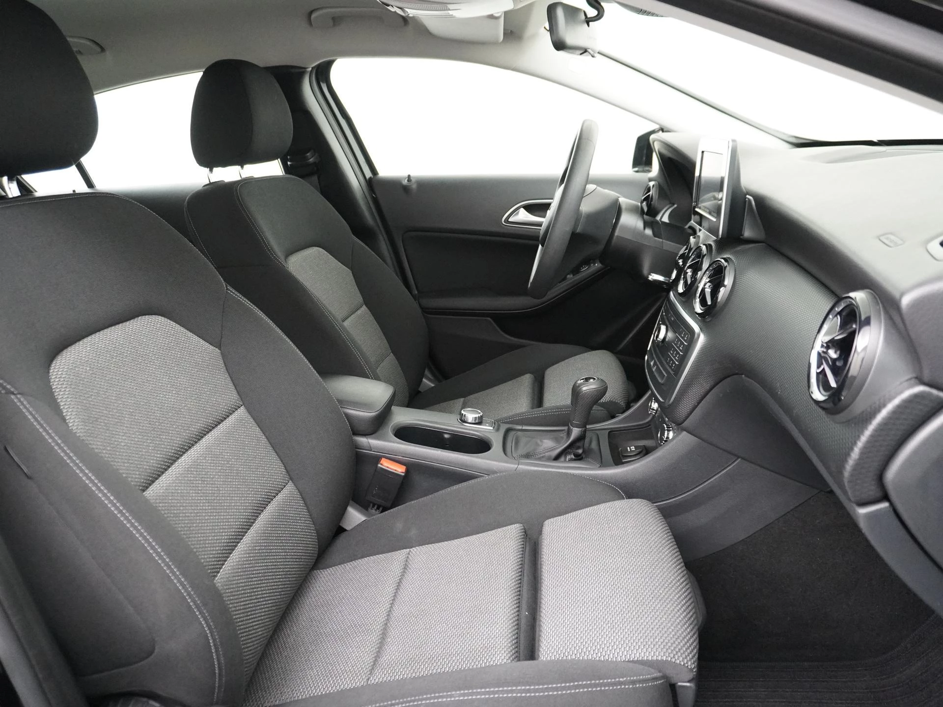 Mercedes-Benz-A-Klasse-image-31