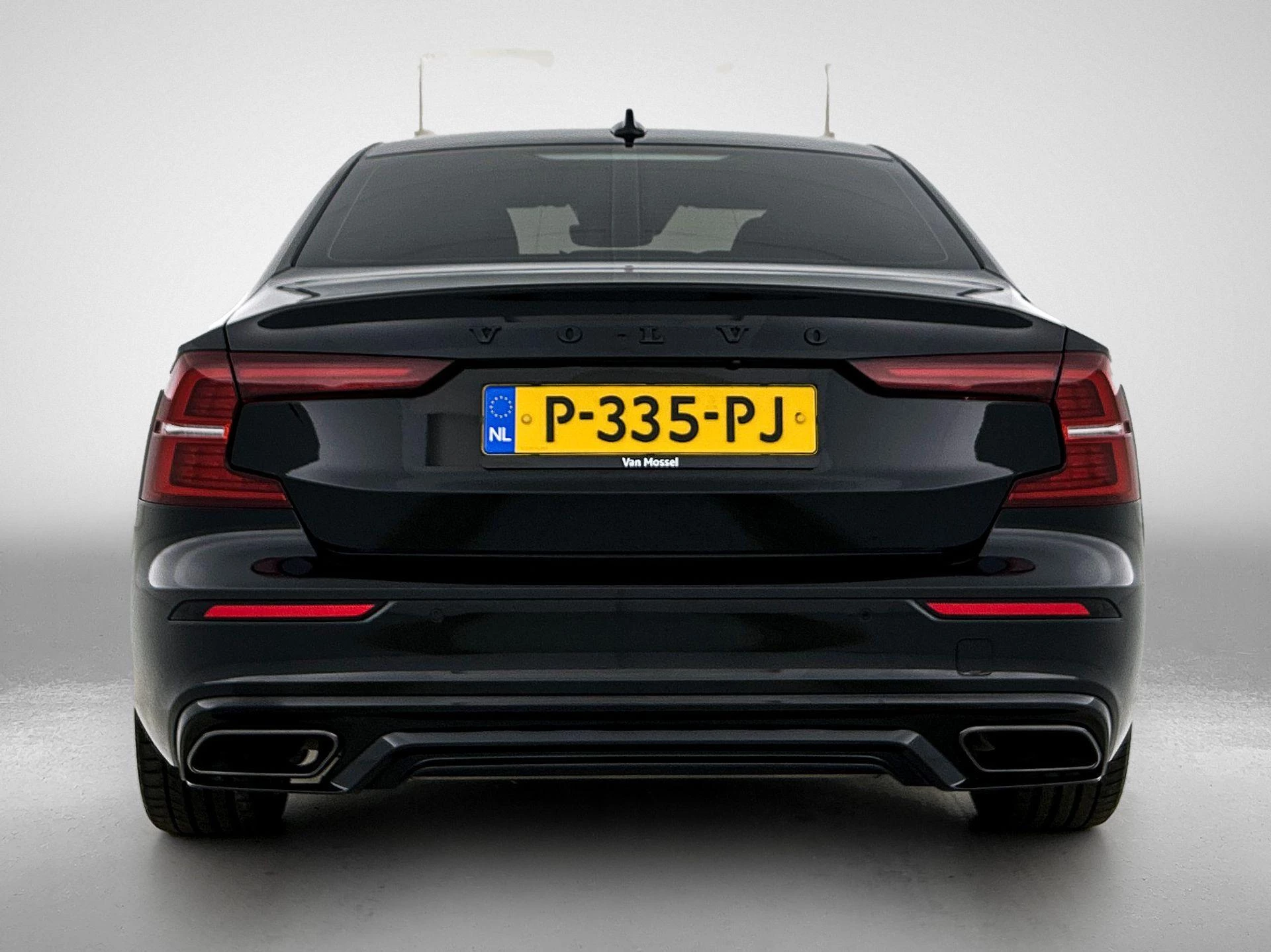 Volvo S60 2.0 Recharge T6 AWD R-Design