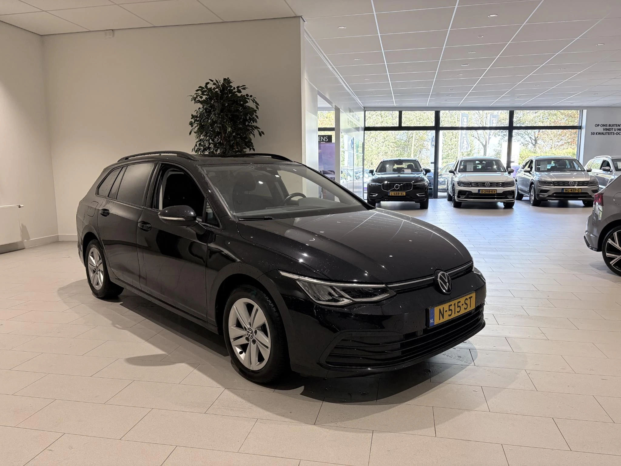 Volkswagen-Golf-image-6