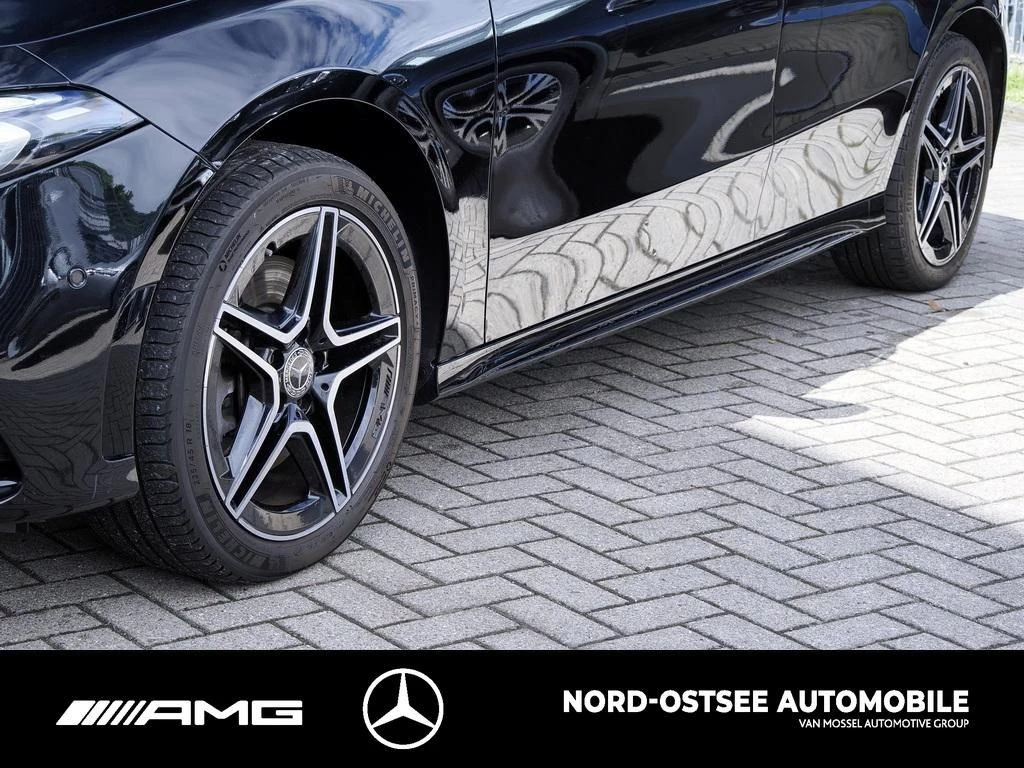 Mercedes-Benz A-Klasse 250 e AMG NAVI KAMERA NIGHT TEMPOMAT LED AMG Line