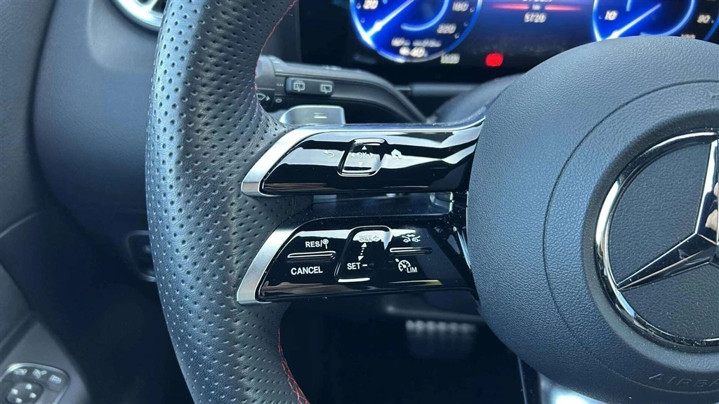 Mercedes-Benz-EQA-image-11