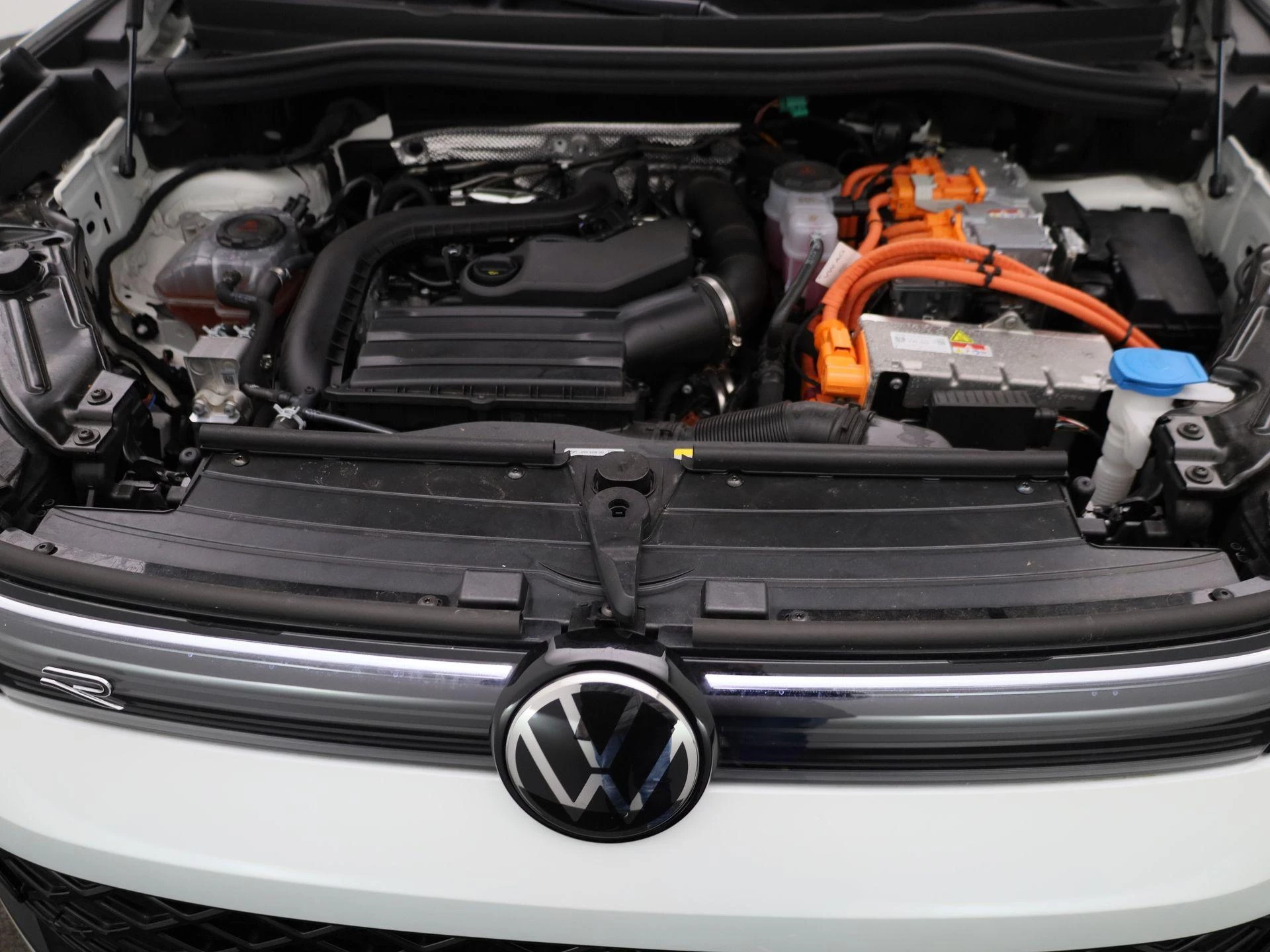 Volkswagen-Tiguan-image-36