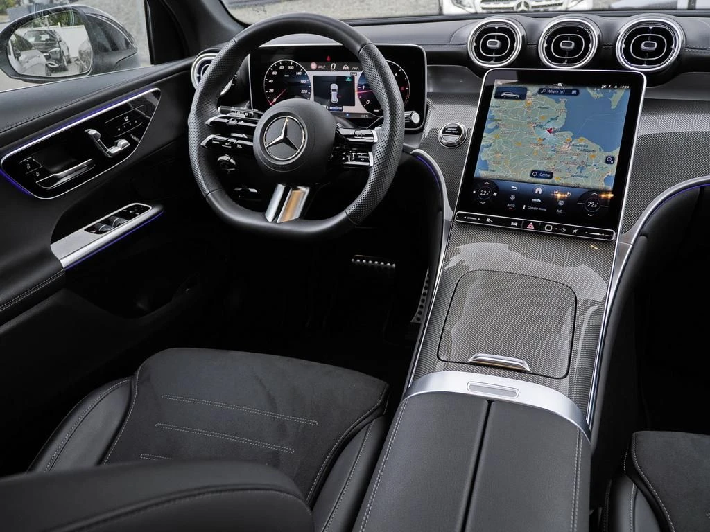 Mercedes-Benz-GLC 300 d-image-10