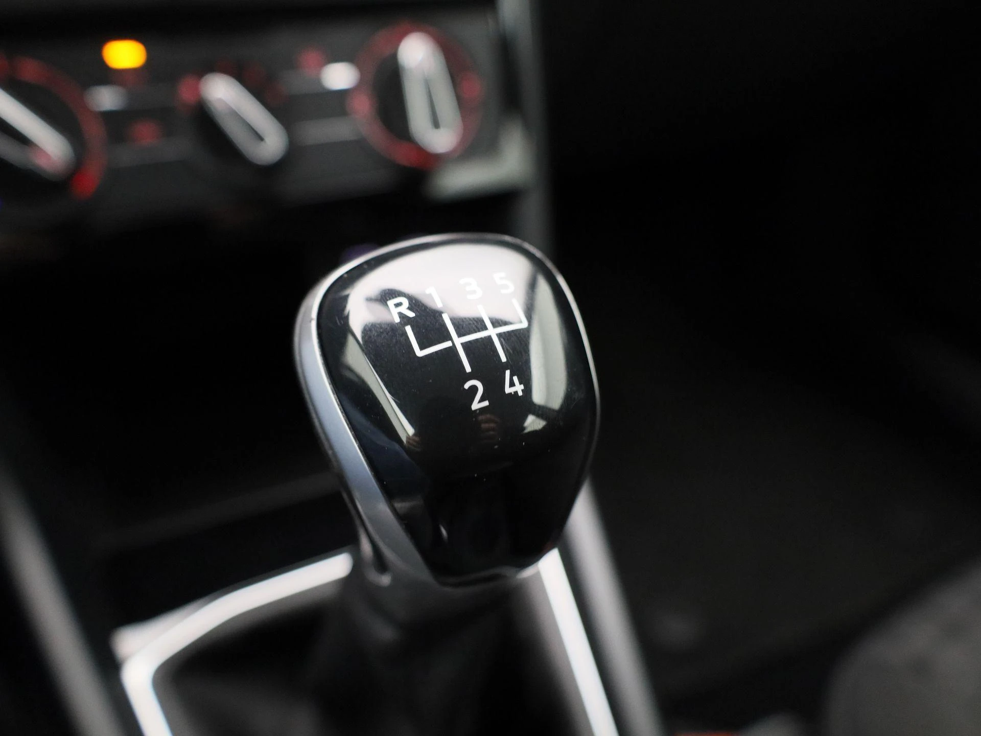 Volkswagen-T-Cross-image-21