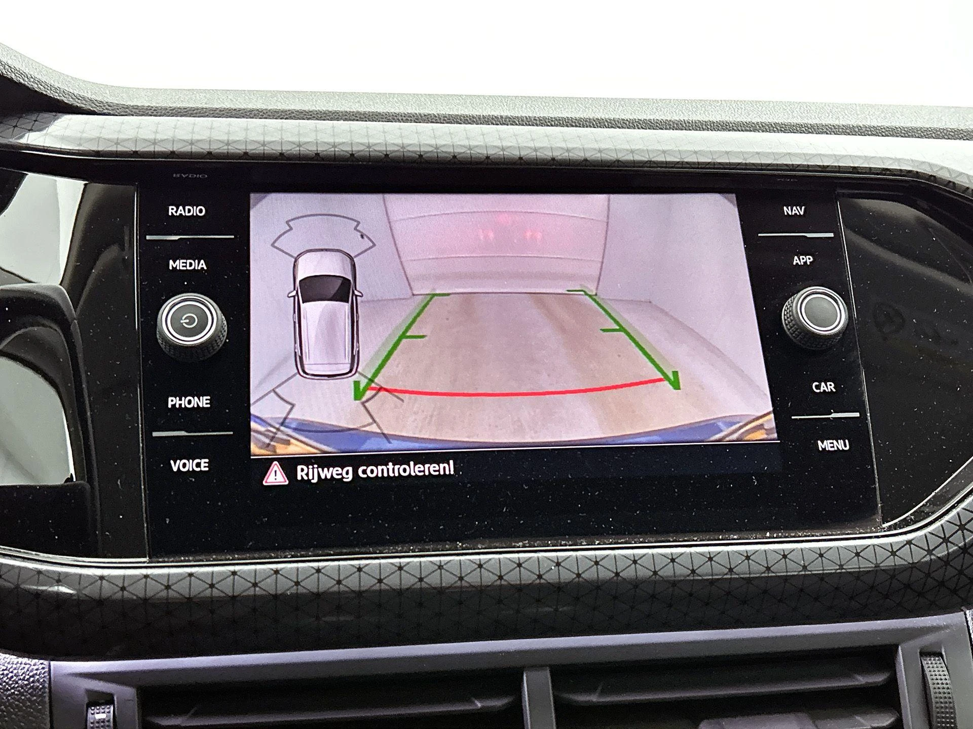 Volkswagen-T-Cross-image-10
