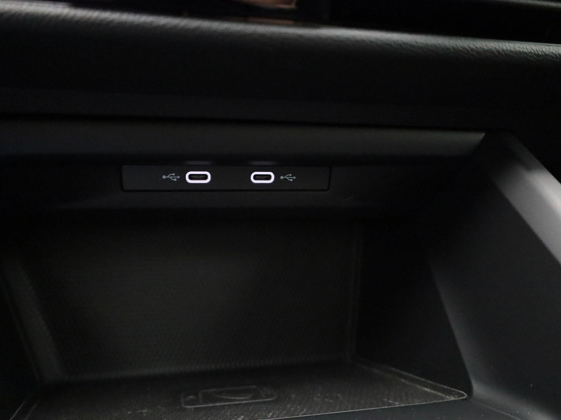 Volkswagen-Golf-image-18